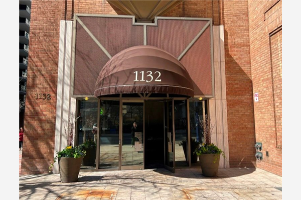 1132 Bay St, Toronto