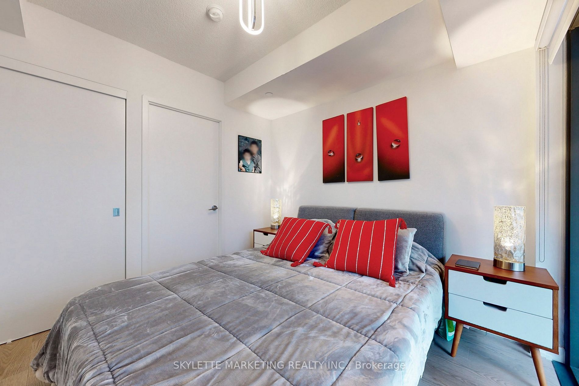 25 Richmond St E, #1105