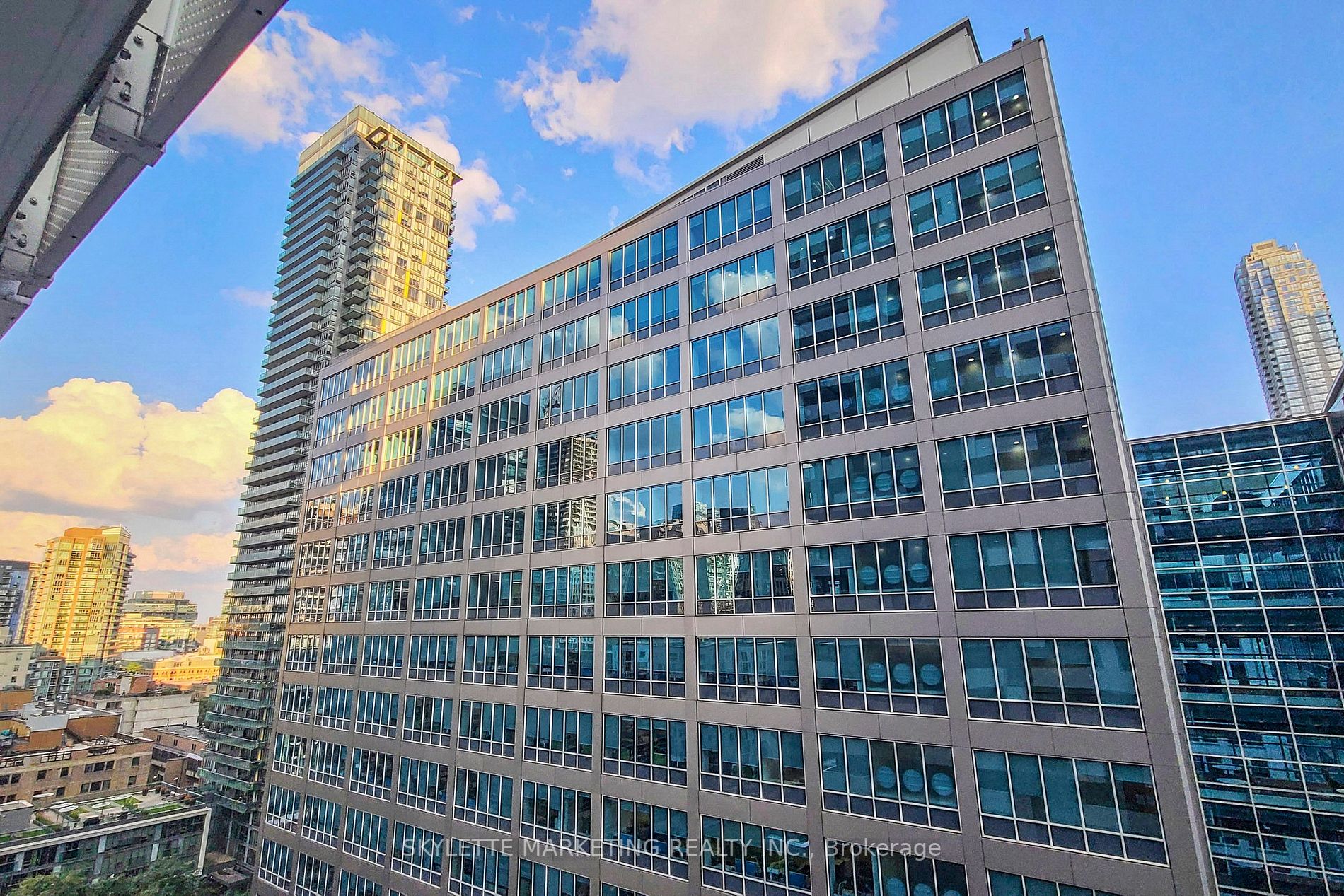 25 Richmond St E, #1105
