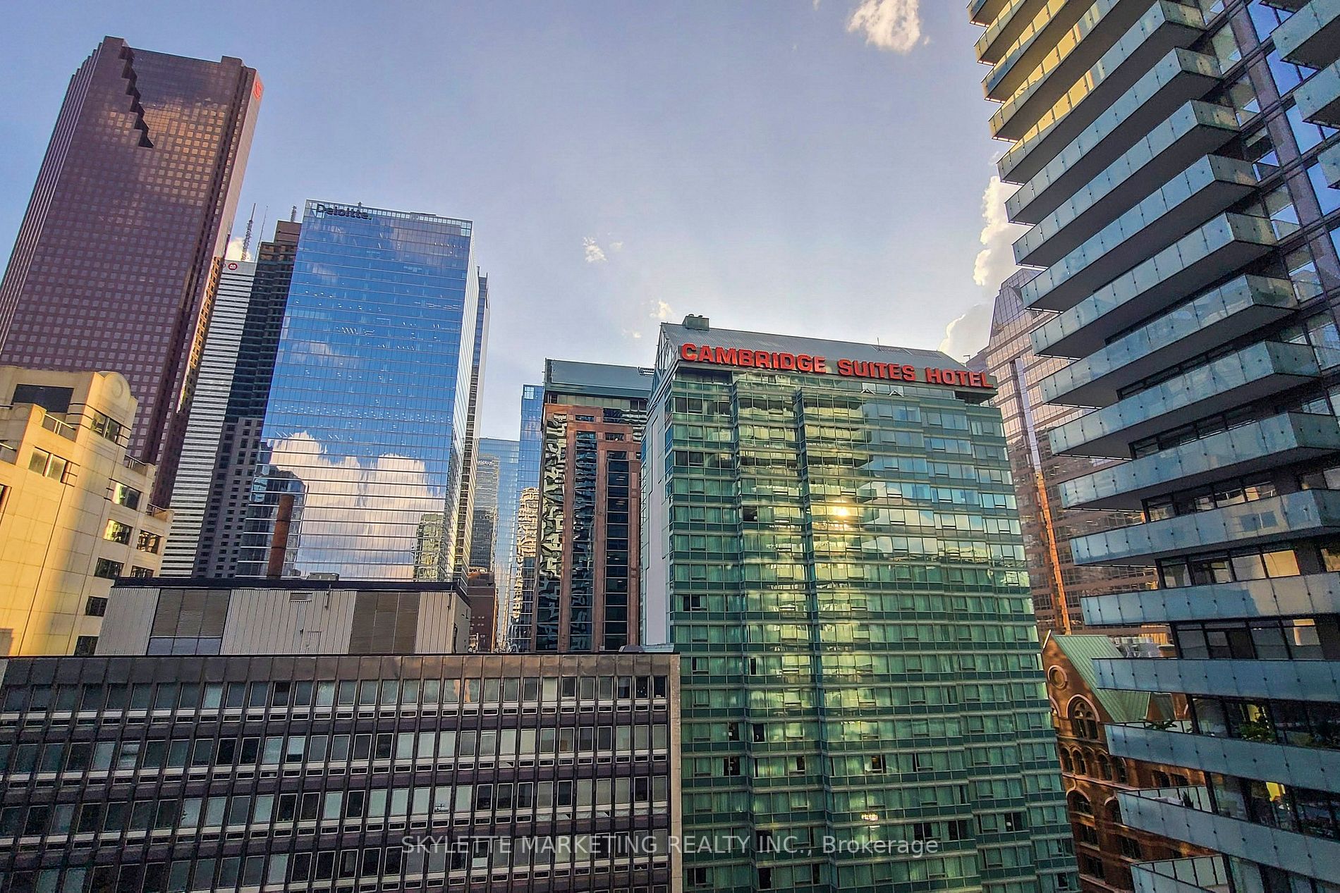 25 Richmond St E, #1105