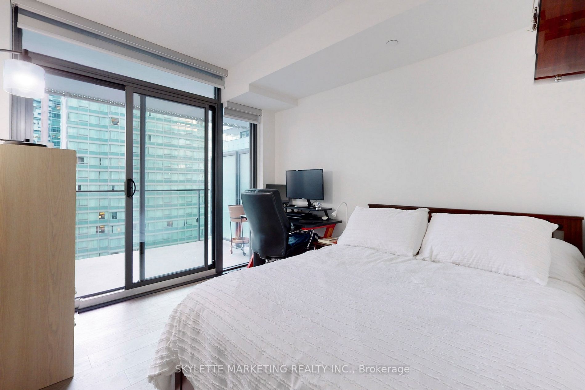25 Richmond St E, #1105