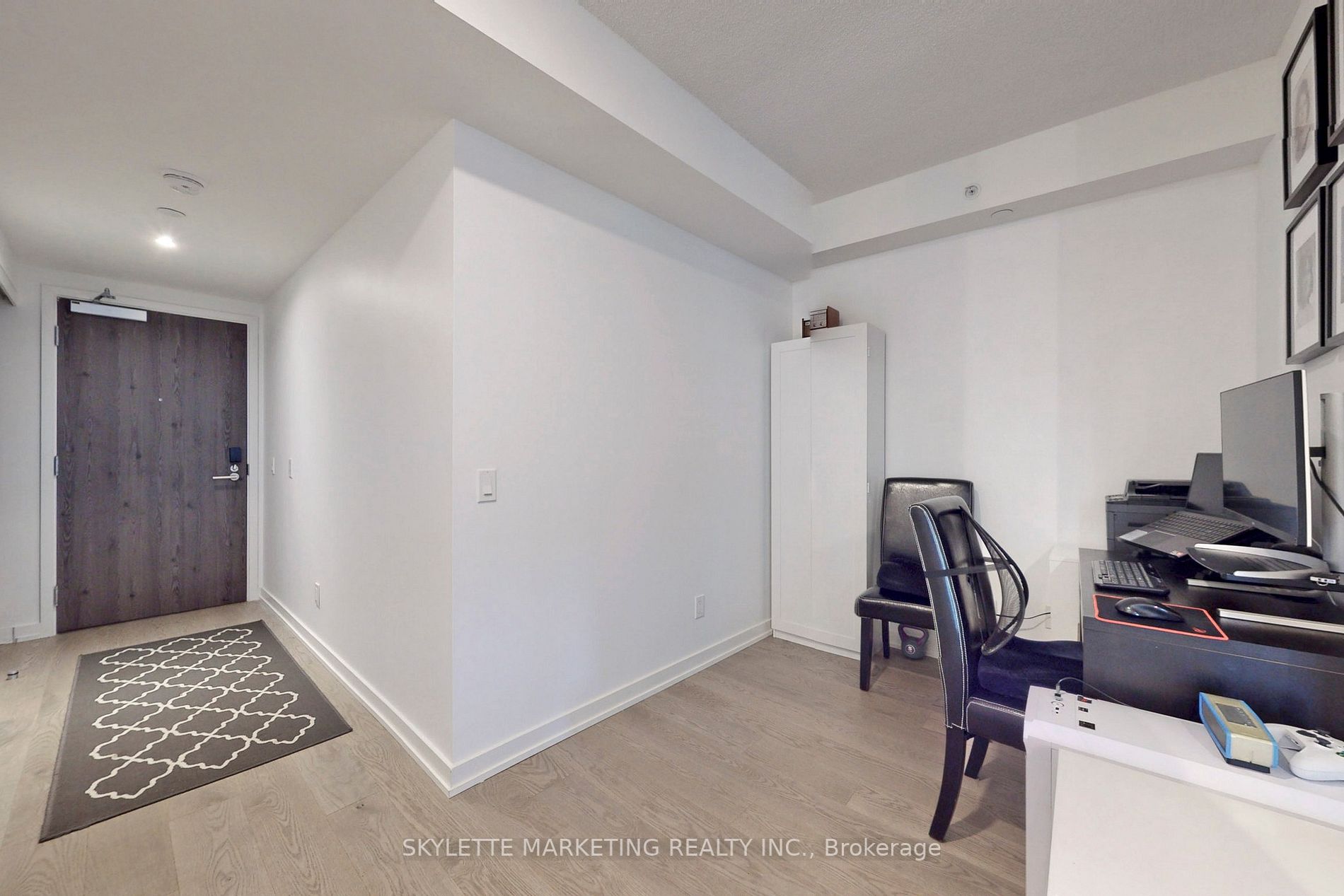 25 Richmond St E, #1105