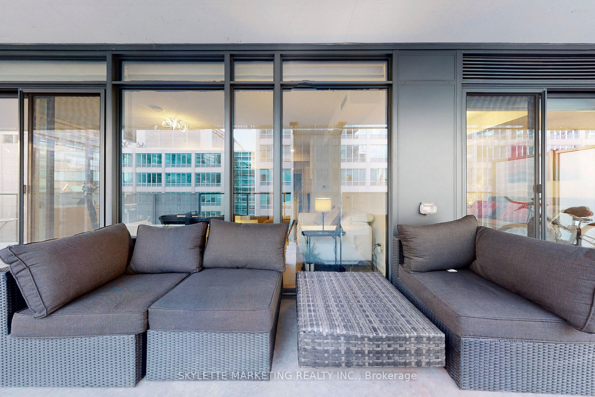 25 Richmond St E, #1105