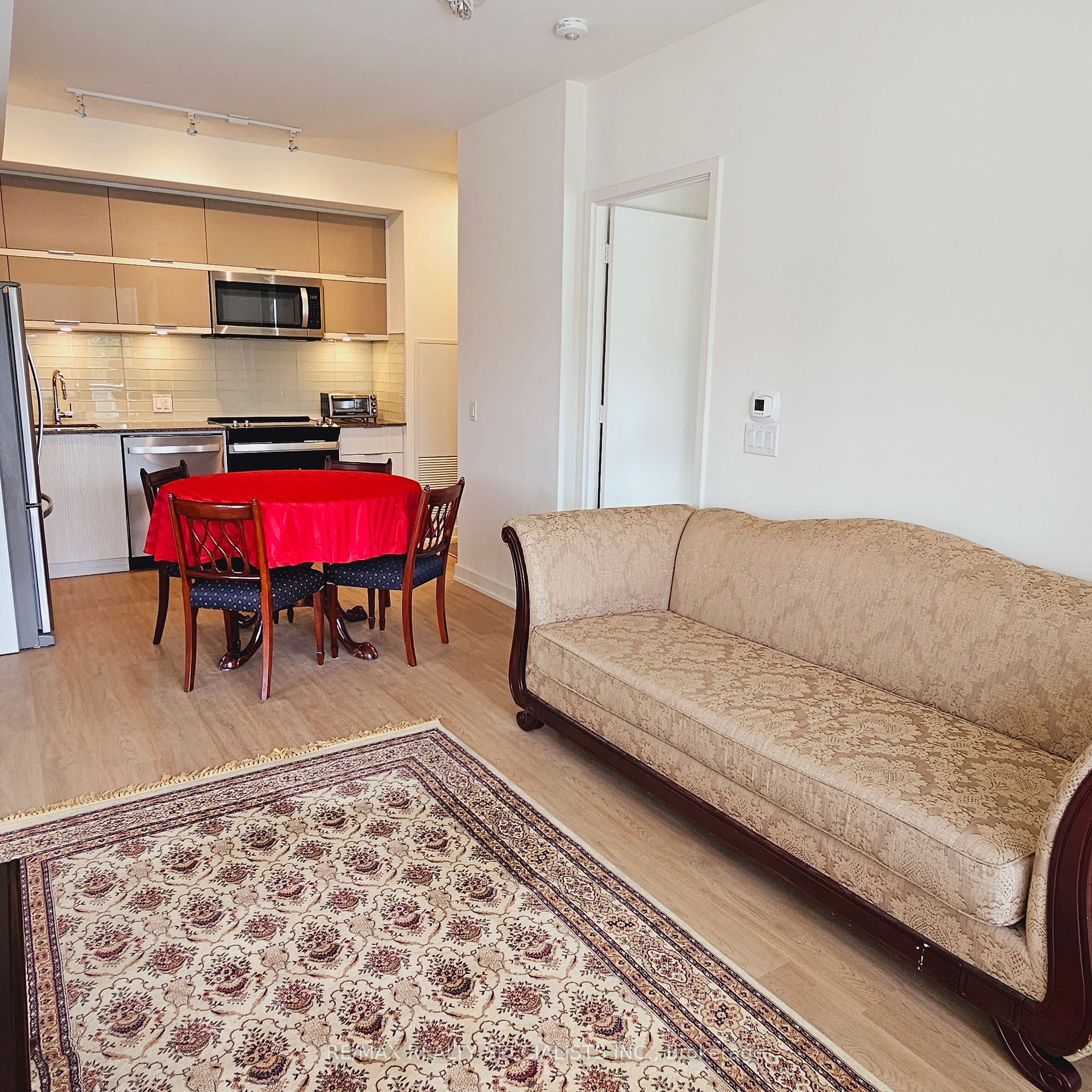 10 Deerlick Crt, #410