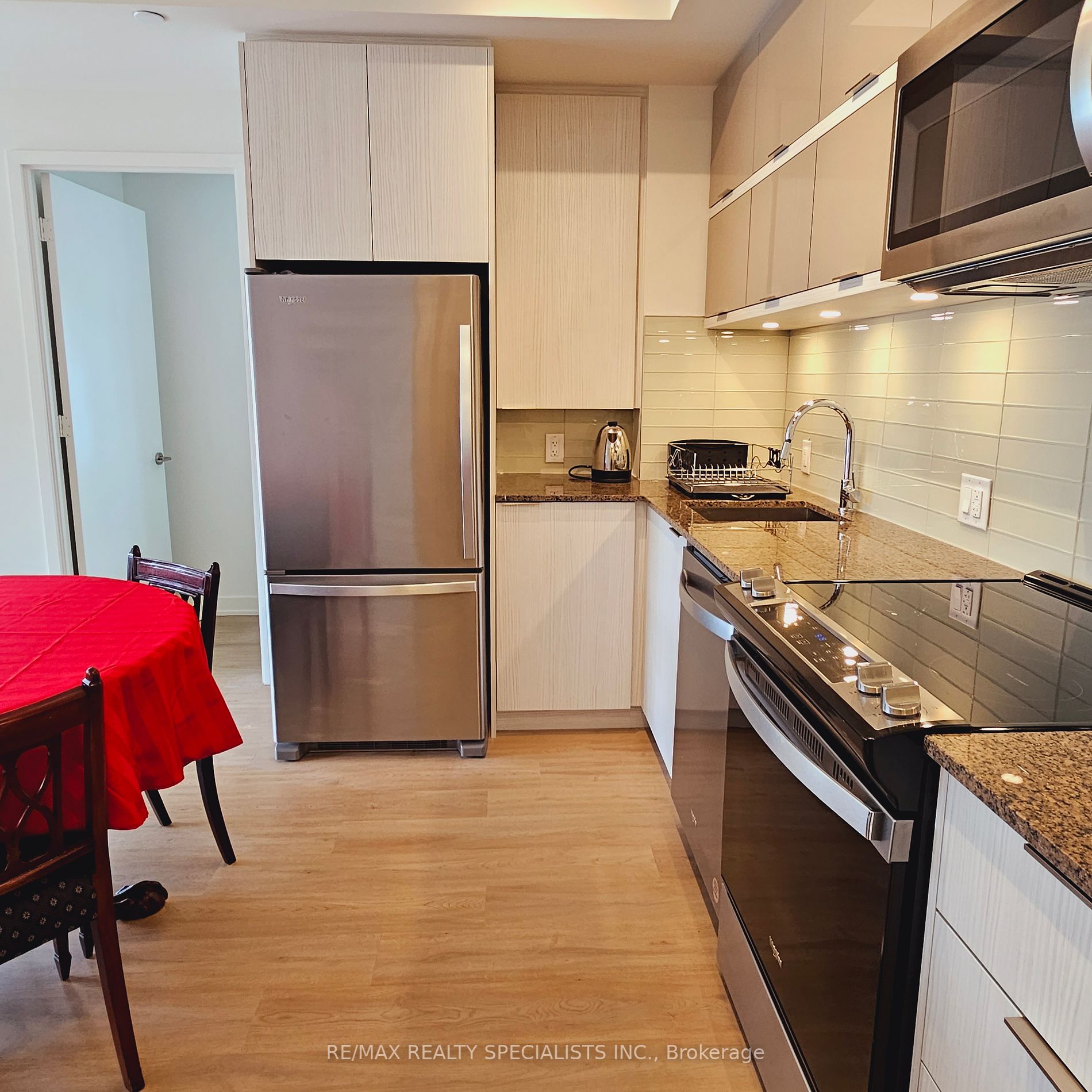 10 Deerlick Crt, #410