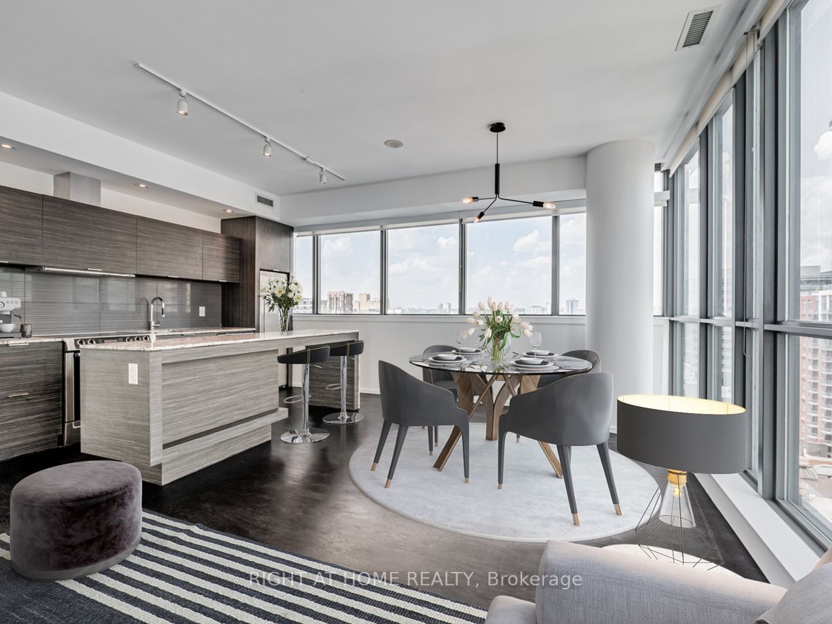 8 Charlotte St, #1603