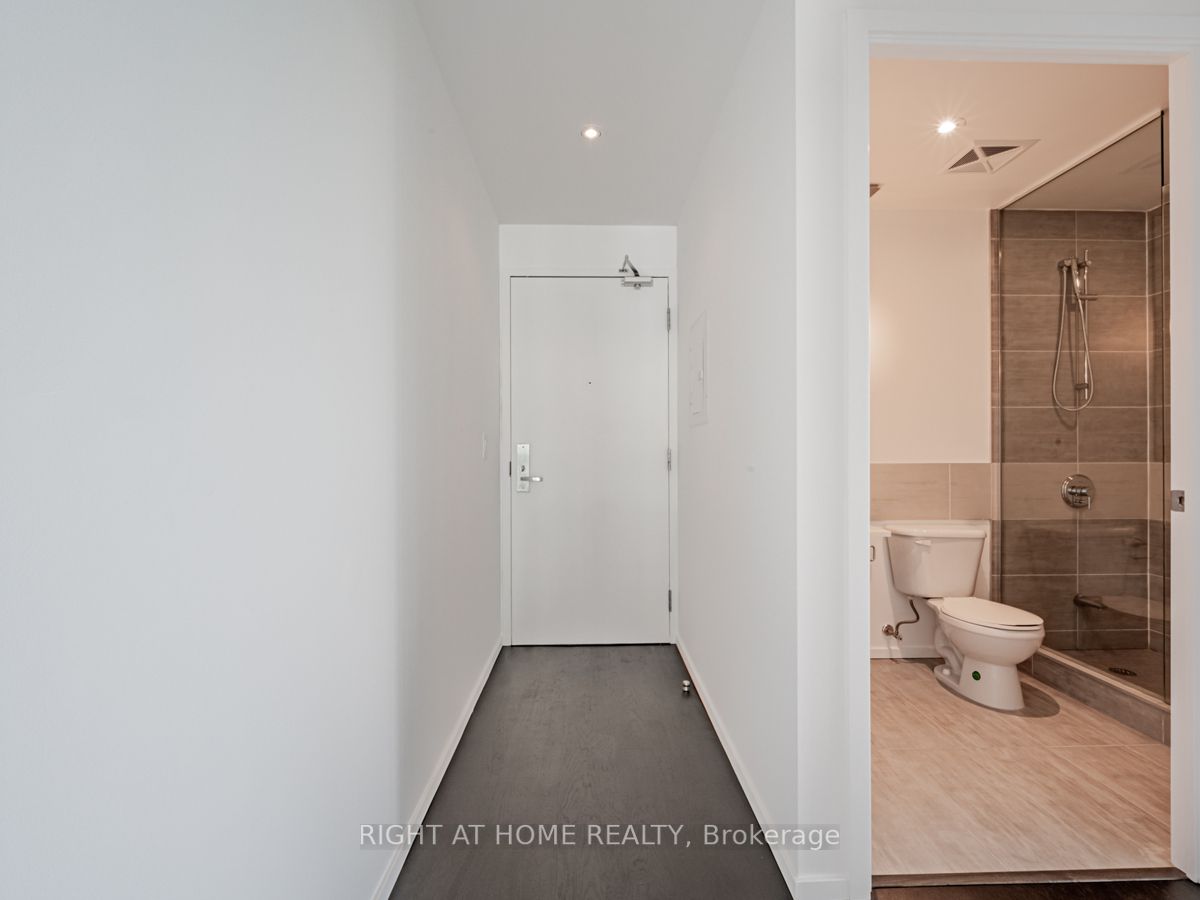 8 Charlotte St, #1603