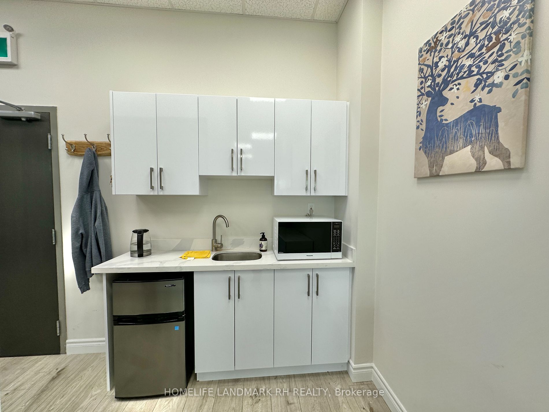 4750 Yonge St, #307