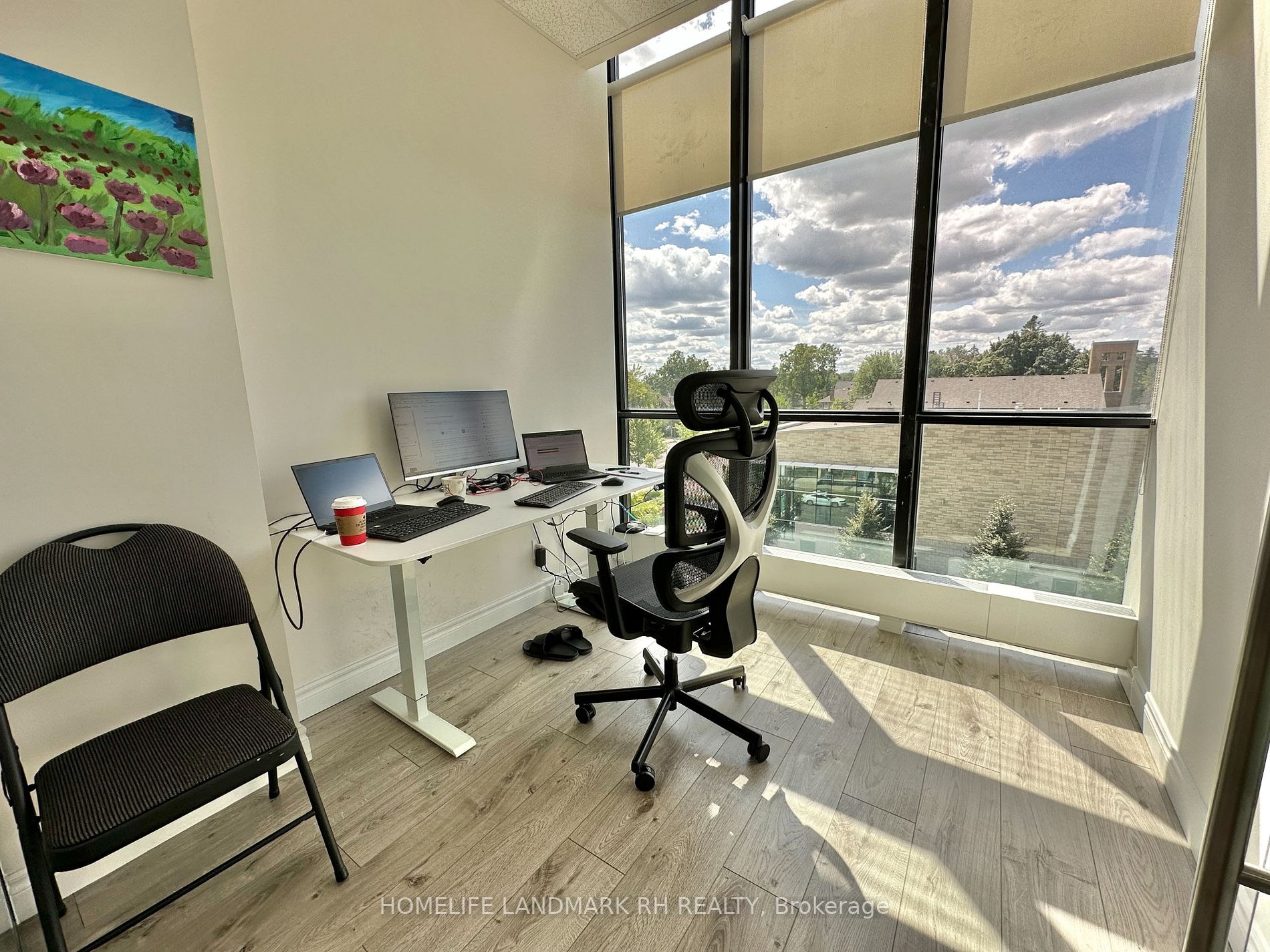 4750 Yonge St, #307