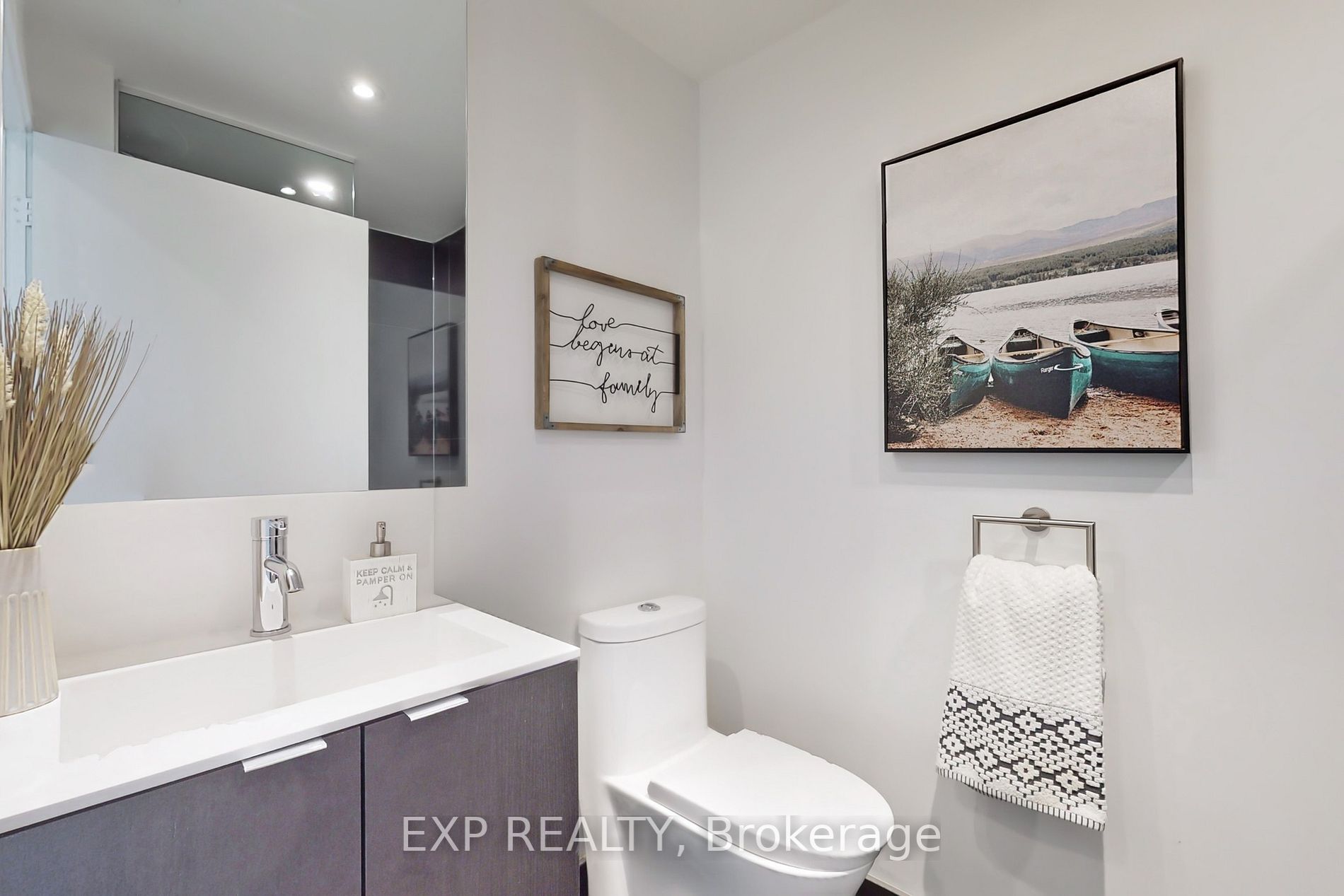 20 Edward St, #611