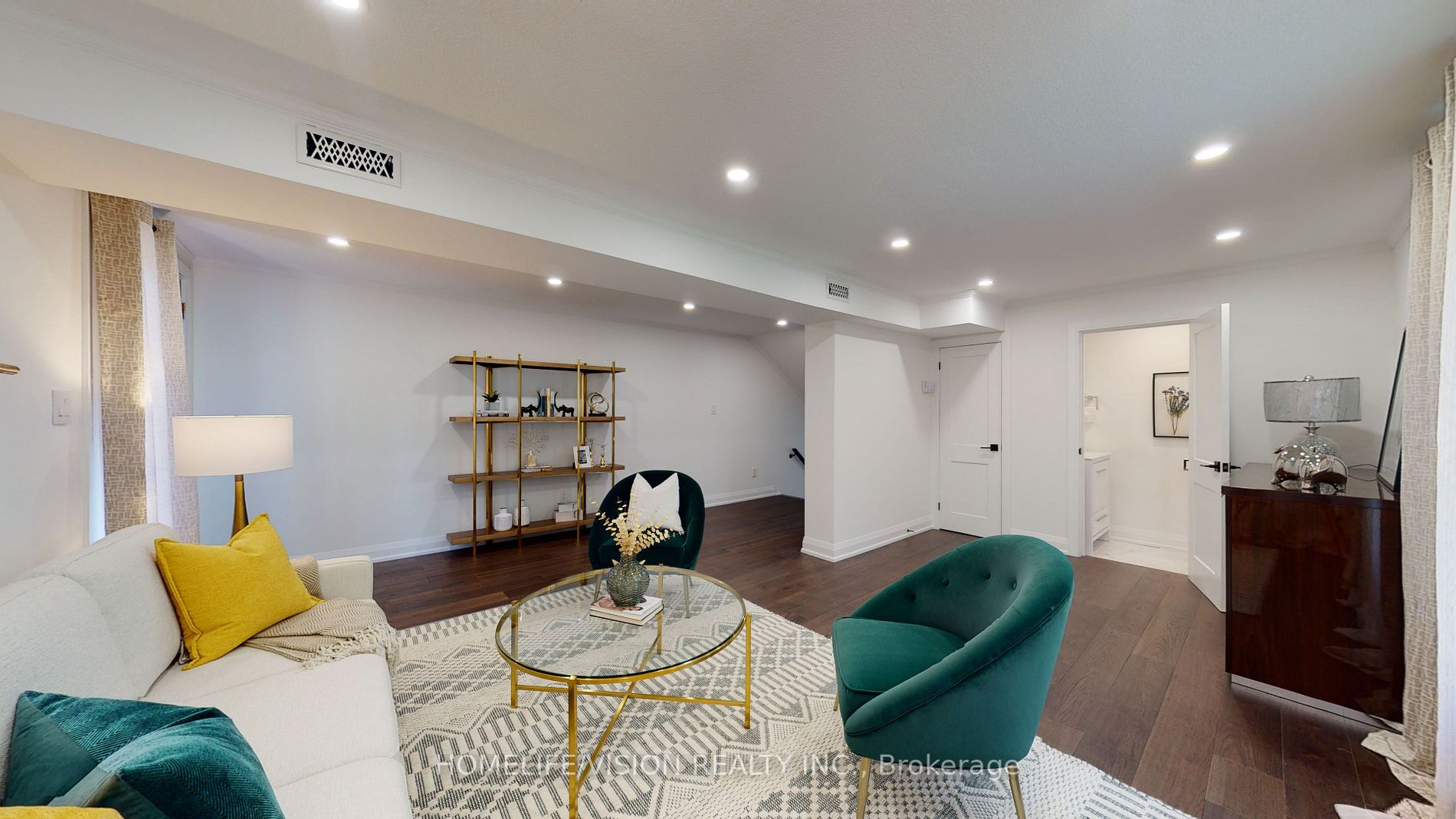 12 Flaremore Cres
