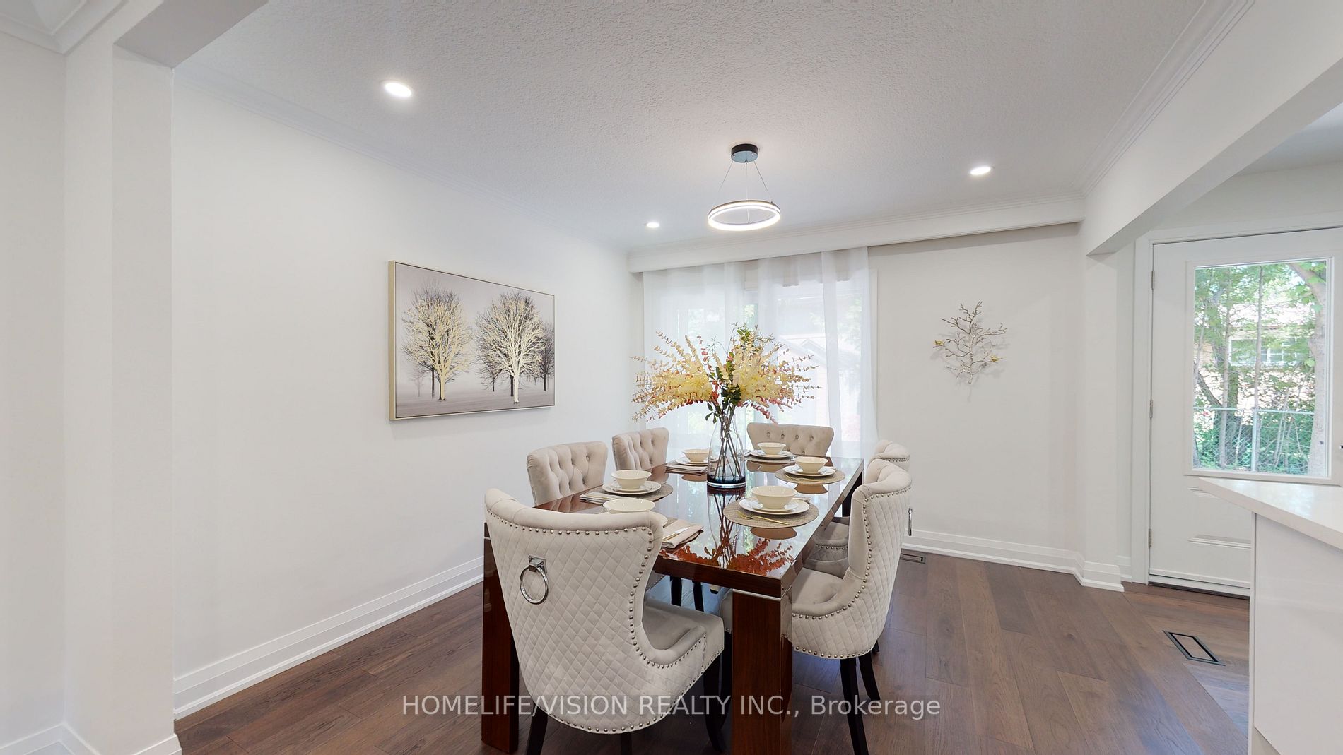 12 Flaremore Cres