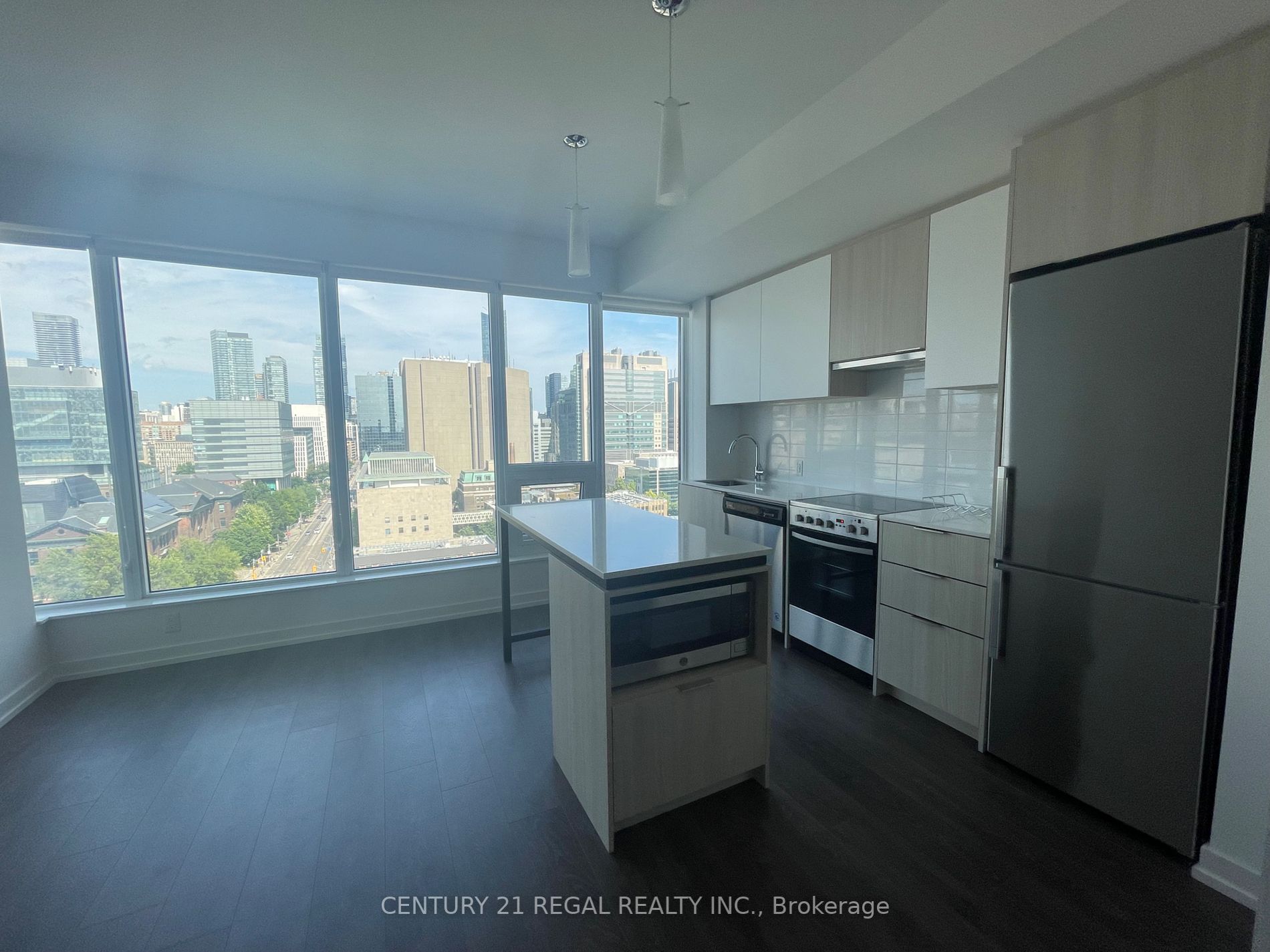 203 College St, #1307