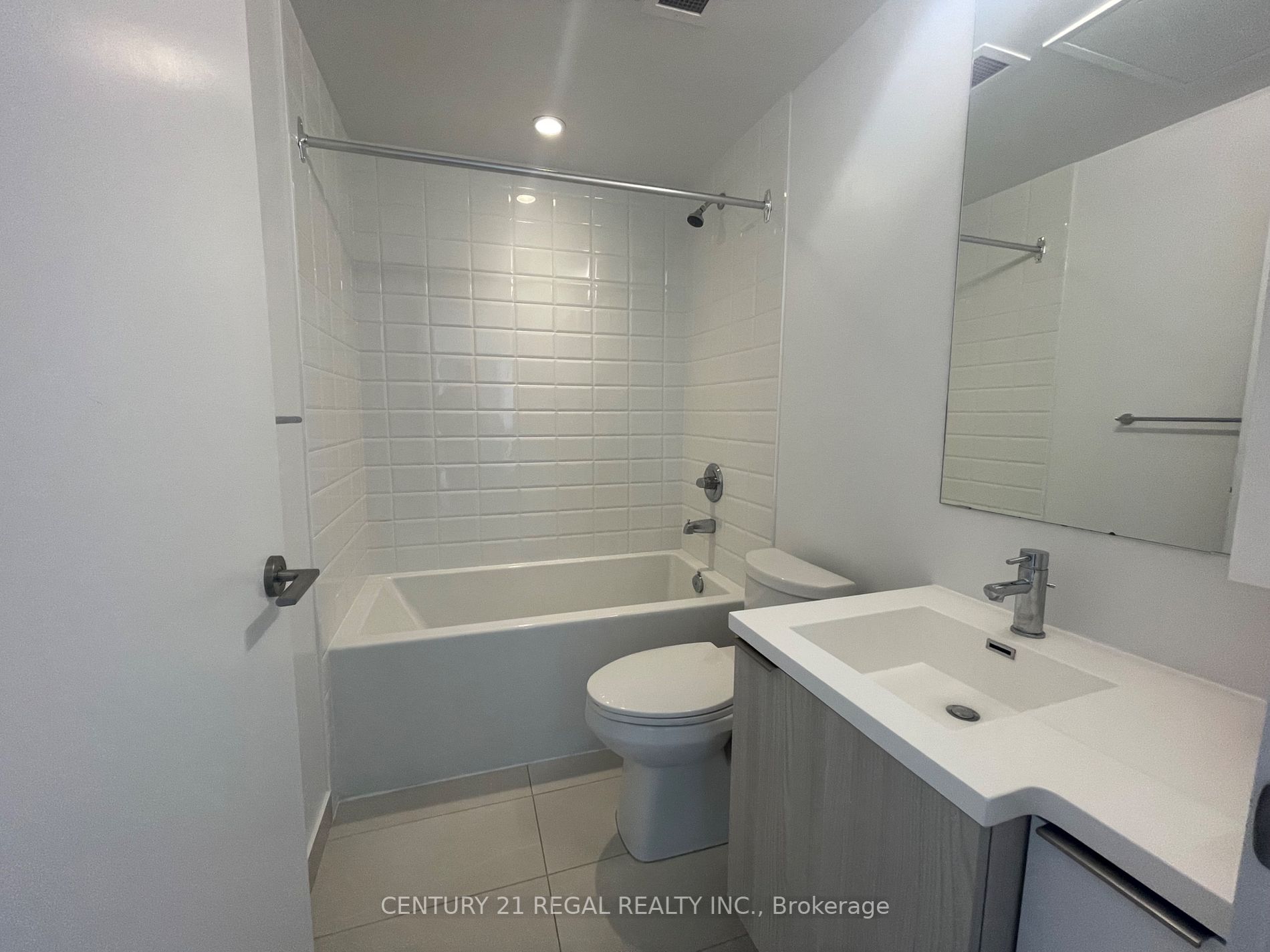 203 College St, #1307