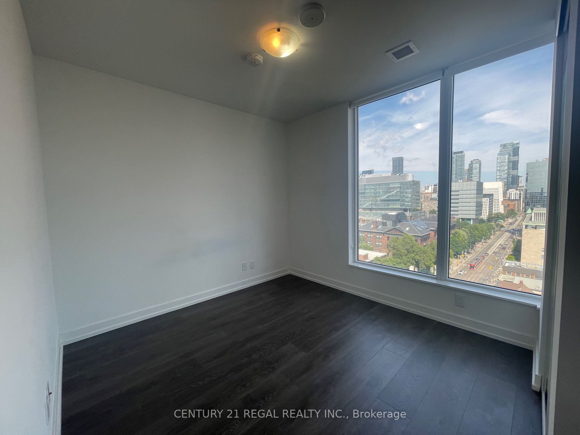 203 College St, #1307