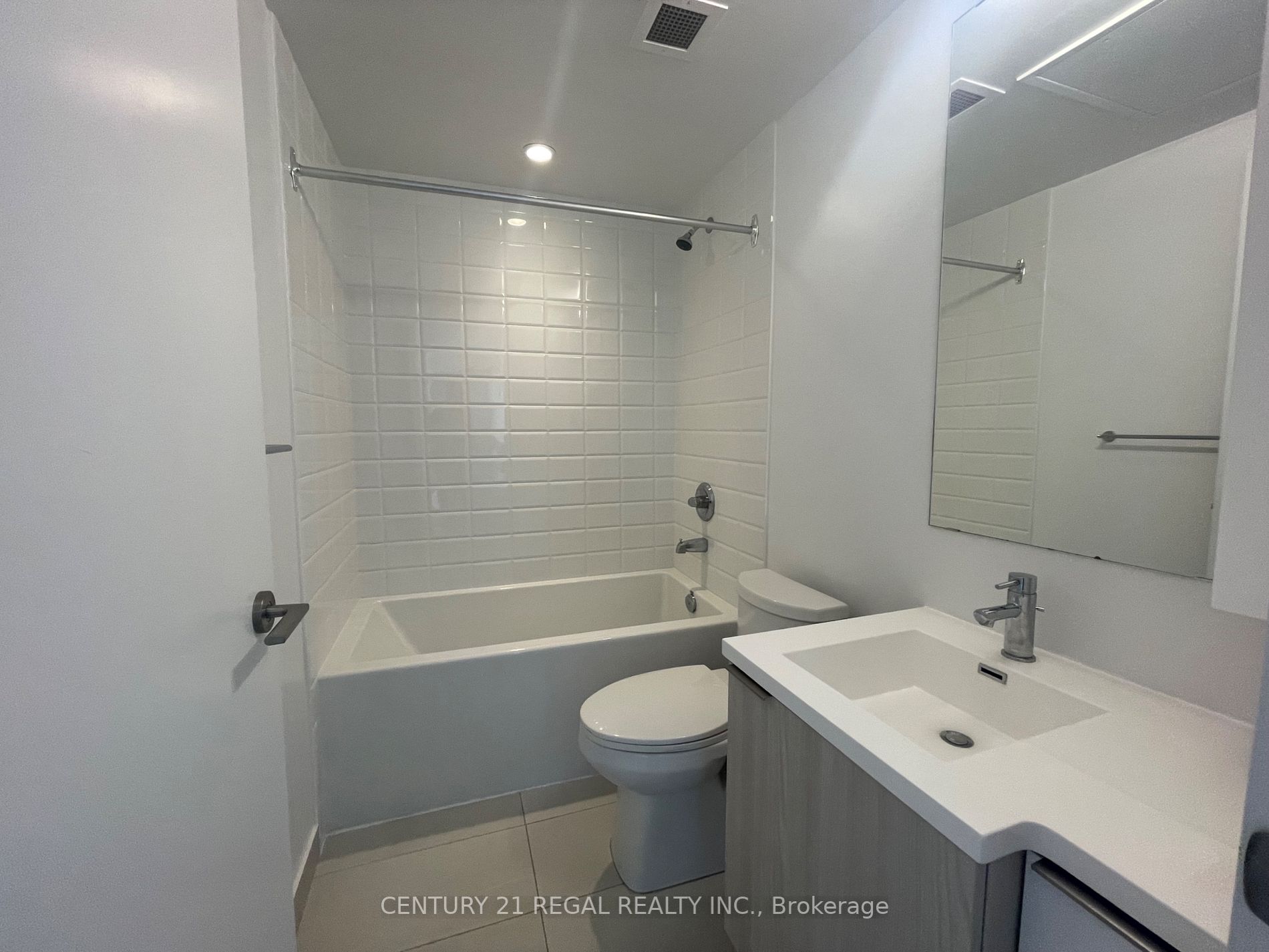 203 College St, #1307