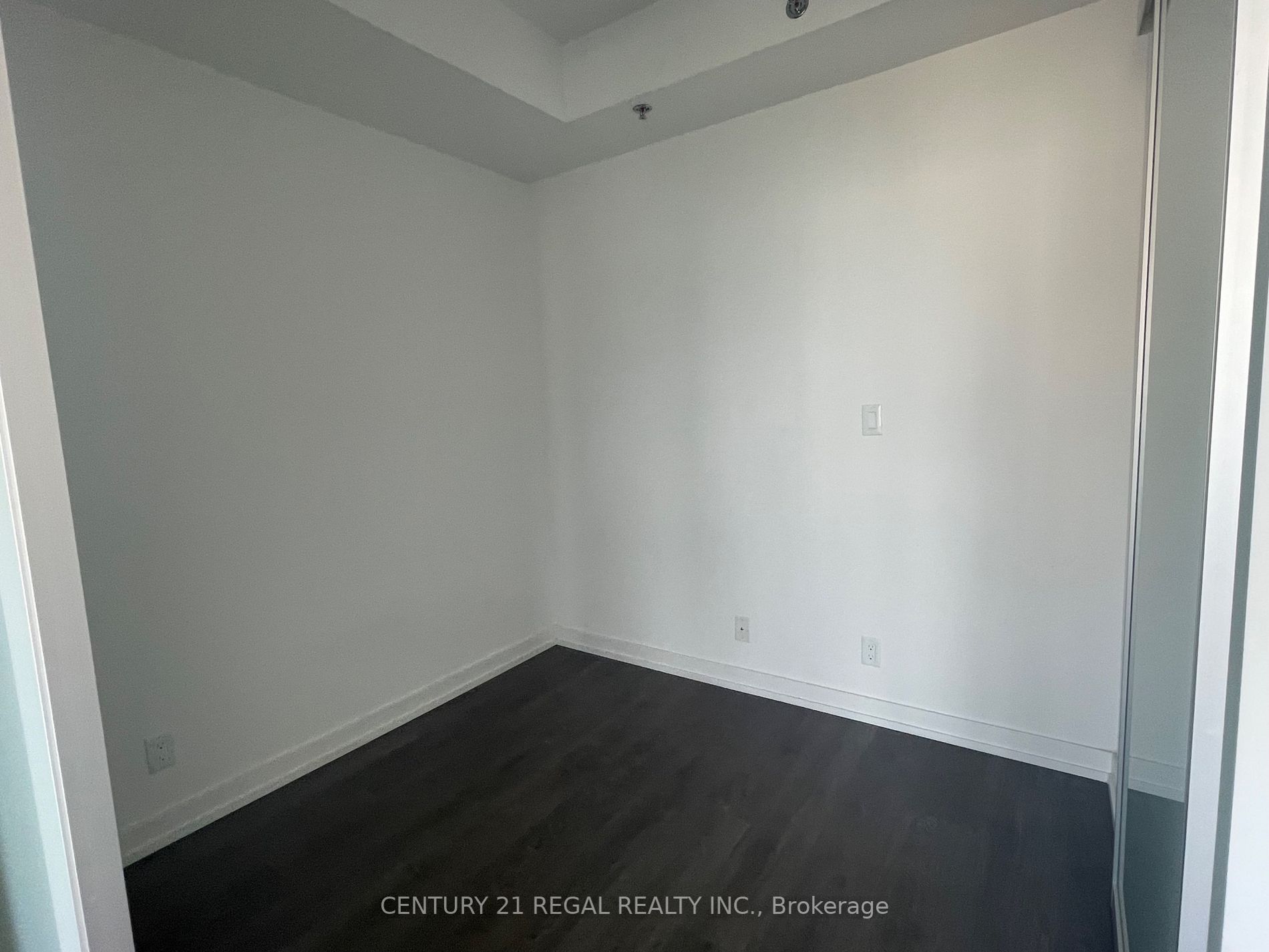 203 College St, #1307