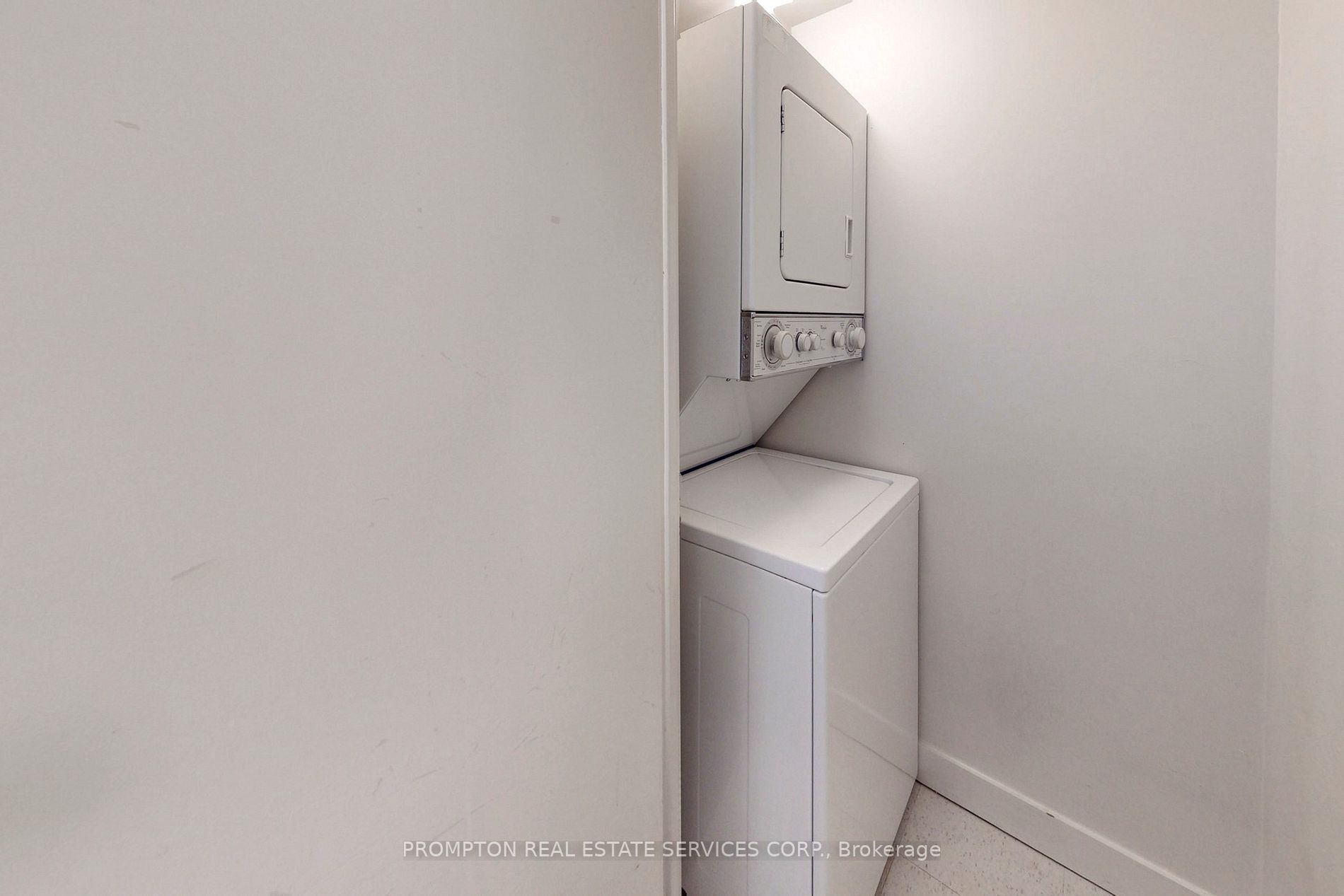81 Navy Wharf Crt, #2503