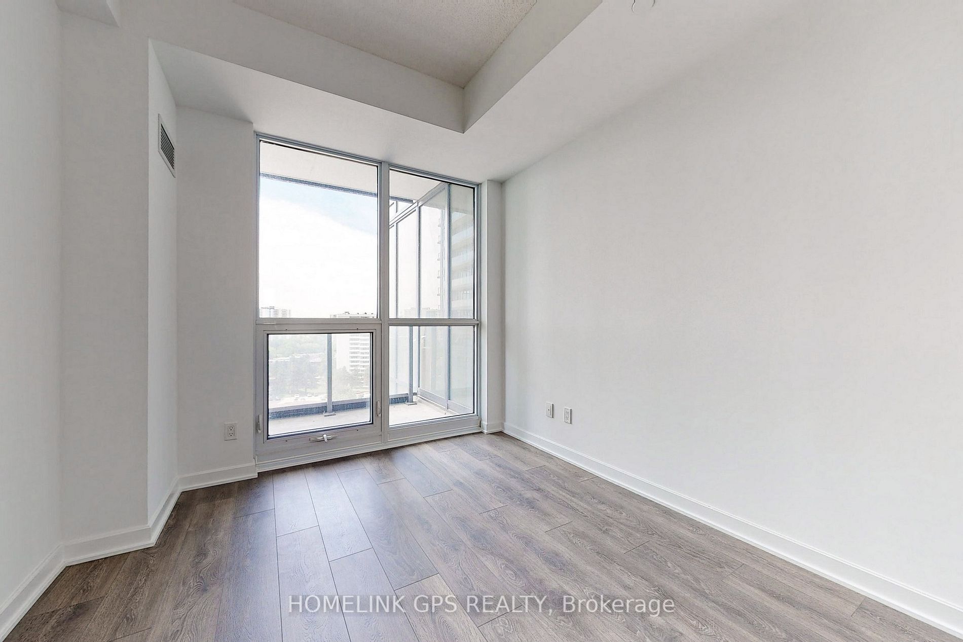 38 Forest Manor Rd, #1106