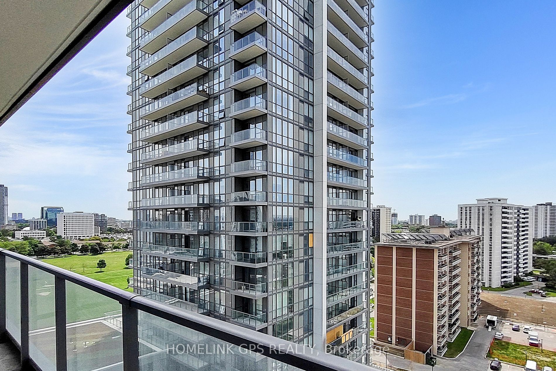 38 Forest Manor Rd, #1106