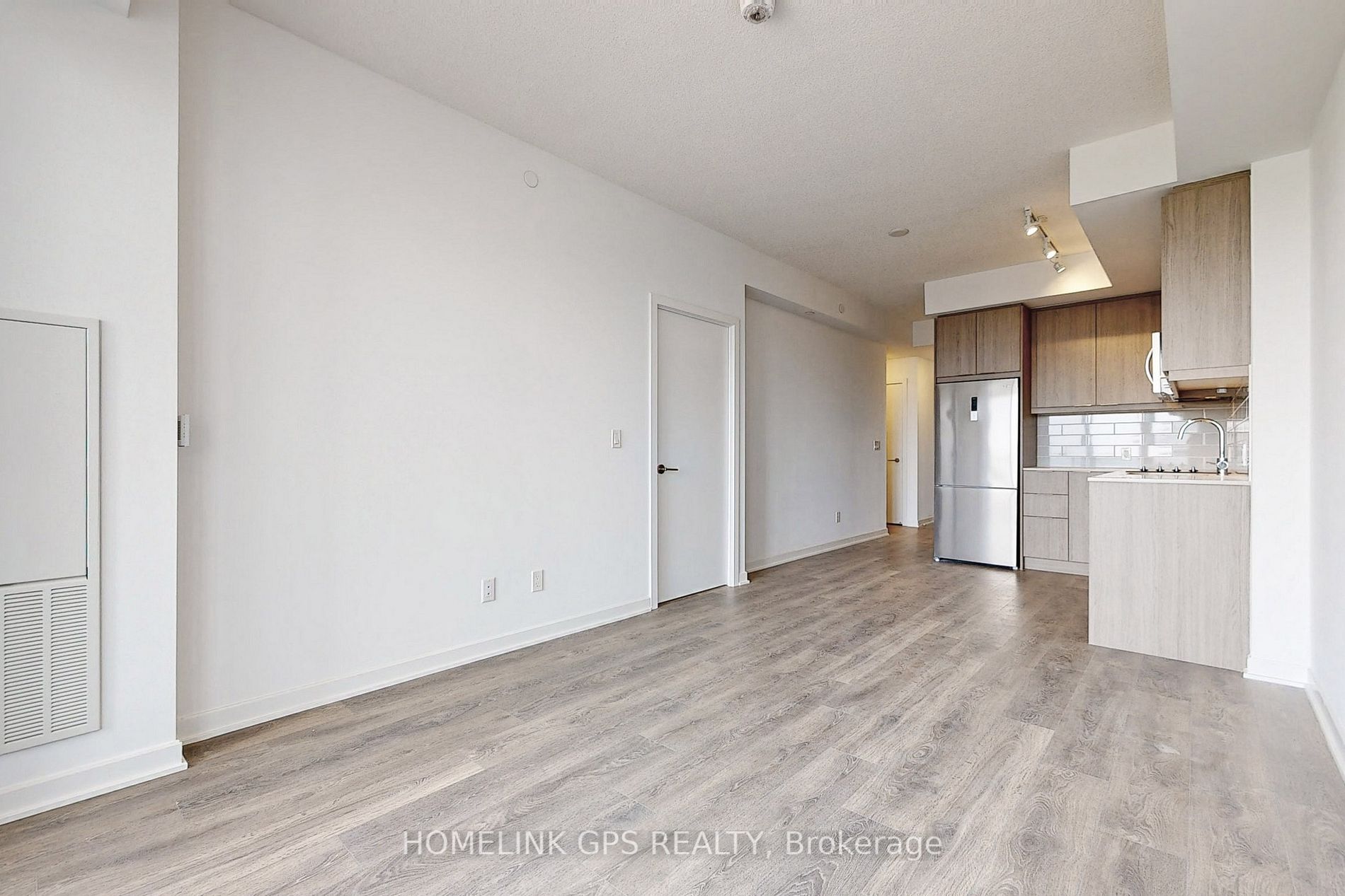38 Forest Manor Rd, #1106