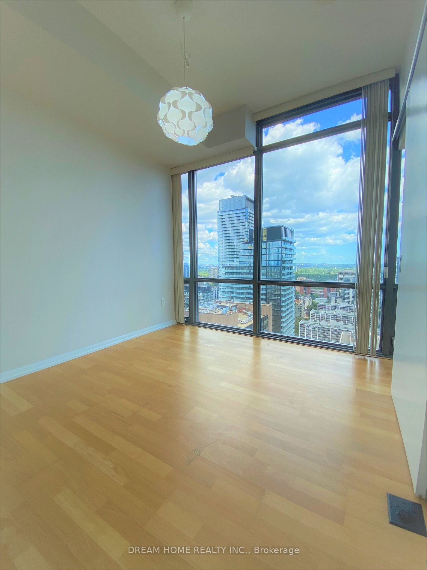 38 Grenville St, #3806