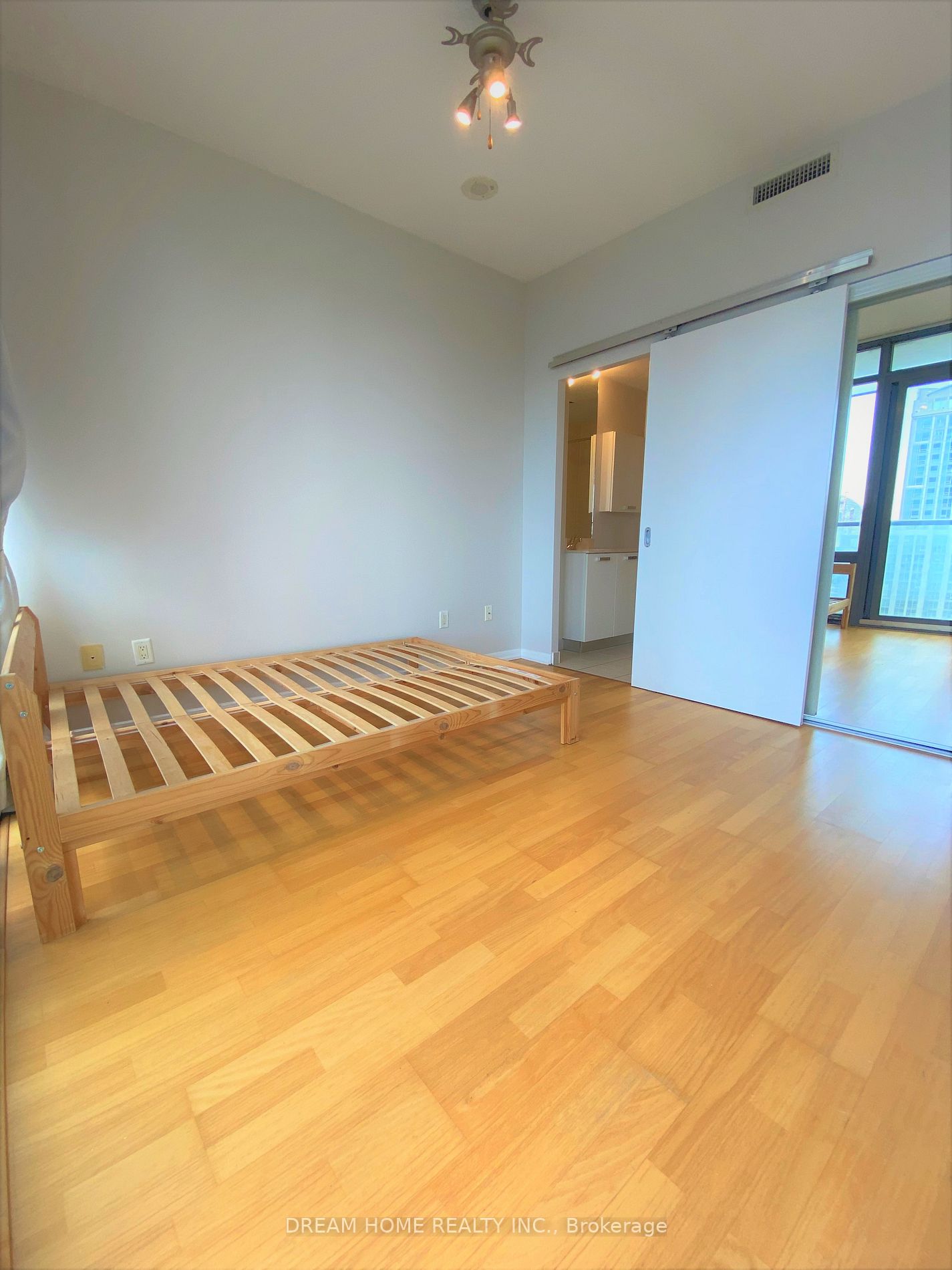 38 Grenville St, #3806