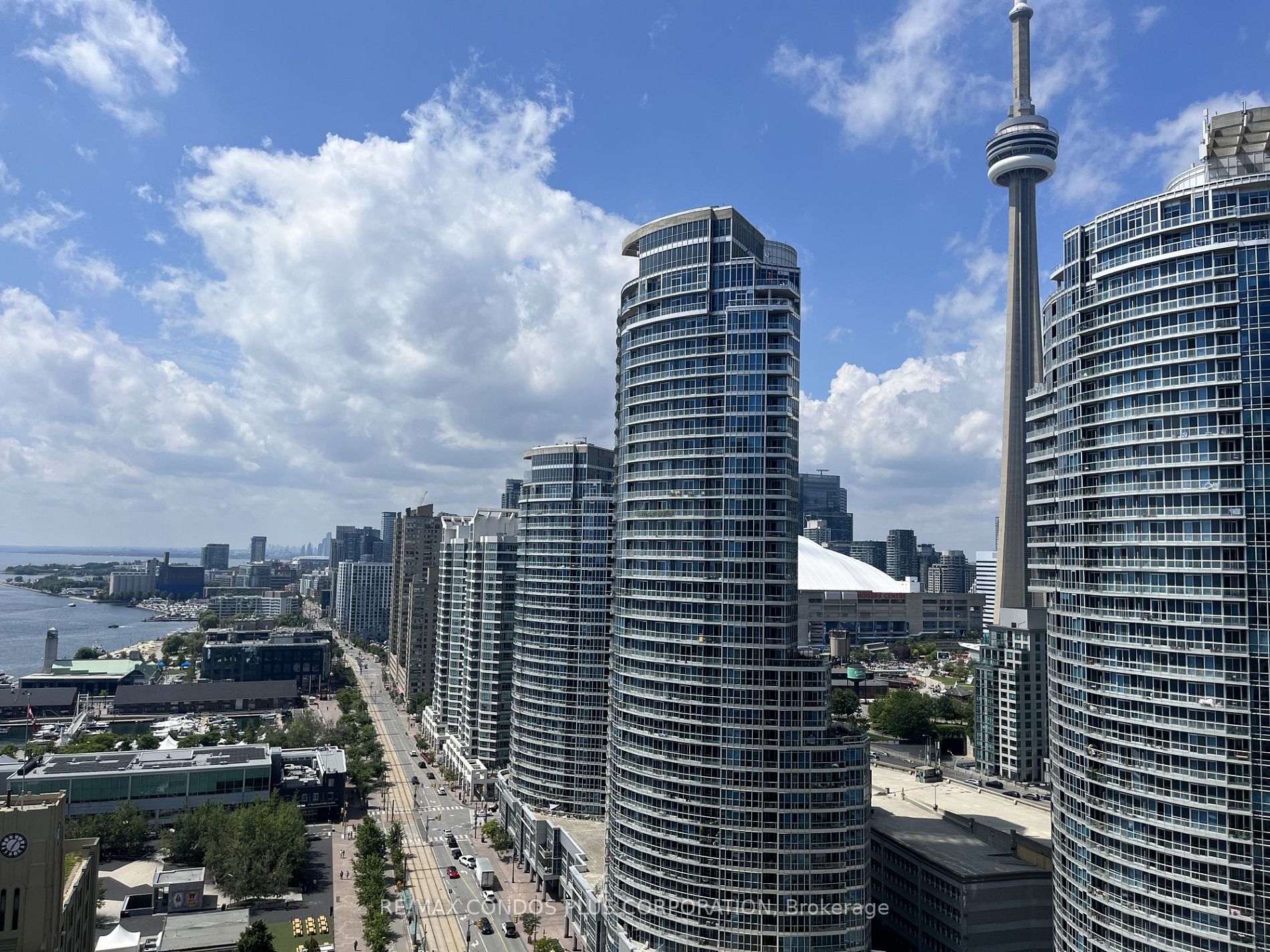 77 Harbour Sq, #2611