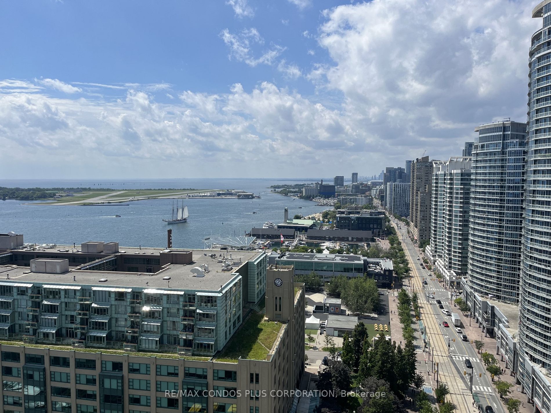 77 Harbour Sq, #2611