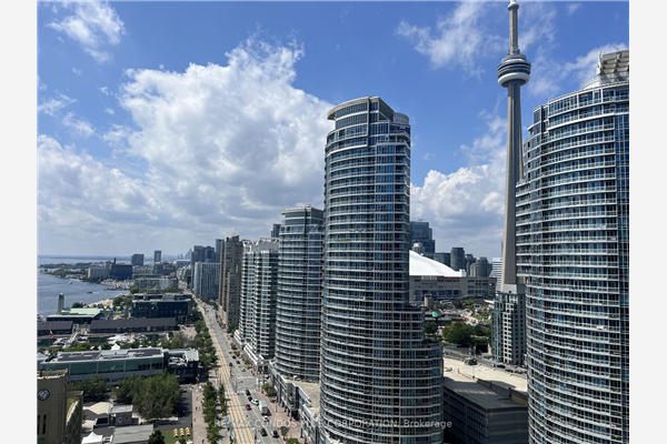 77 Harbour Sq