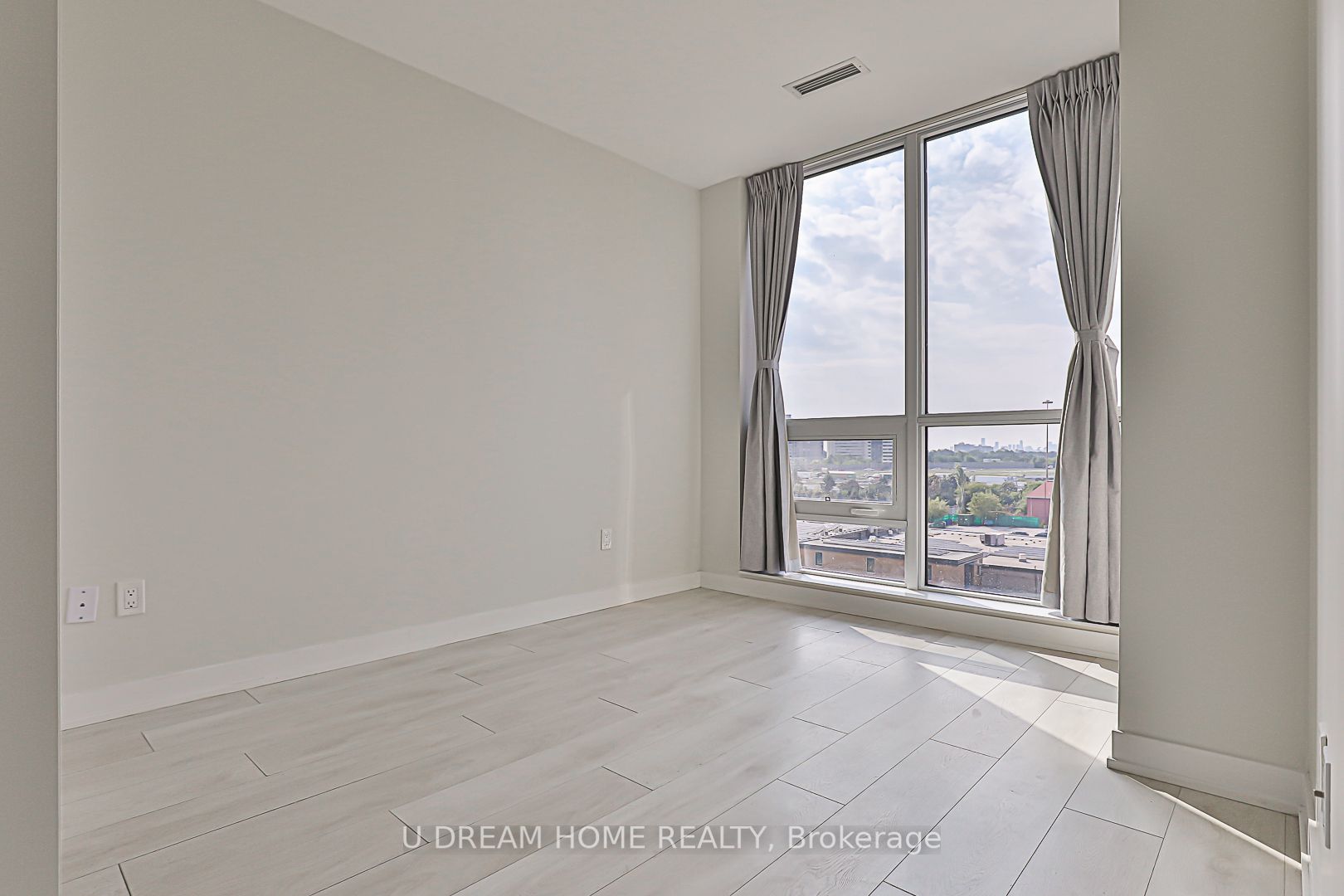 31 Tippett Rd, #636