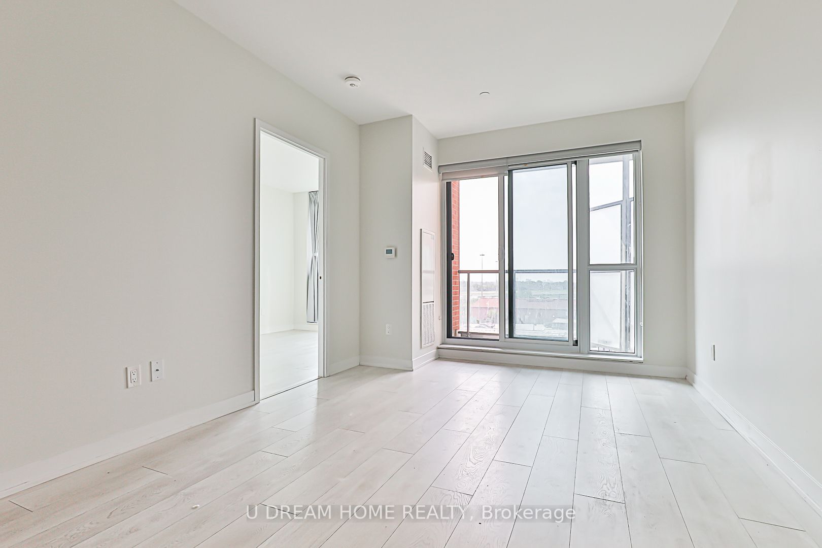 31 Tippett Rd, #636