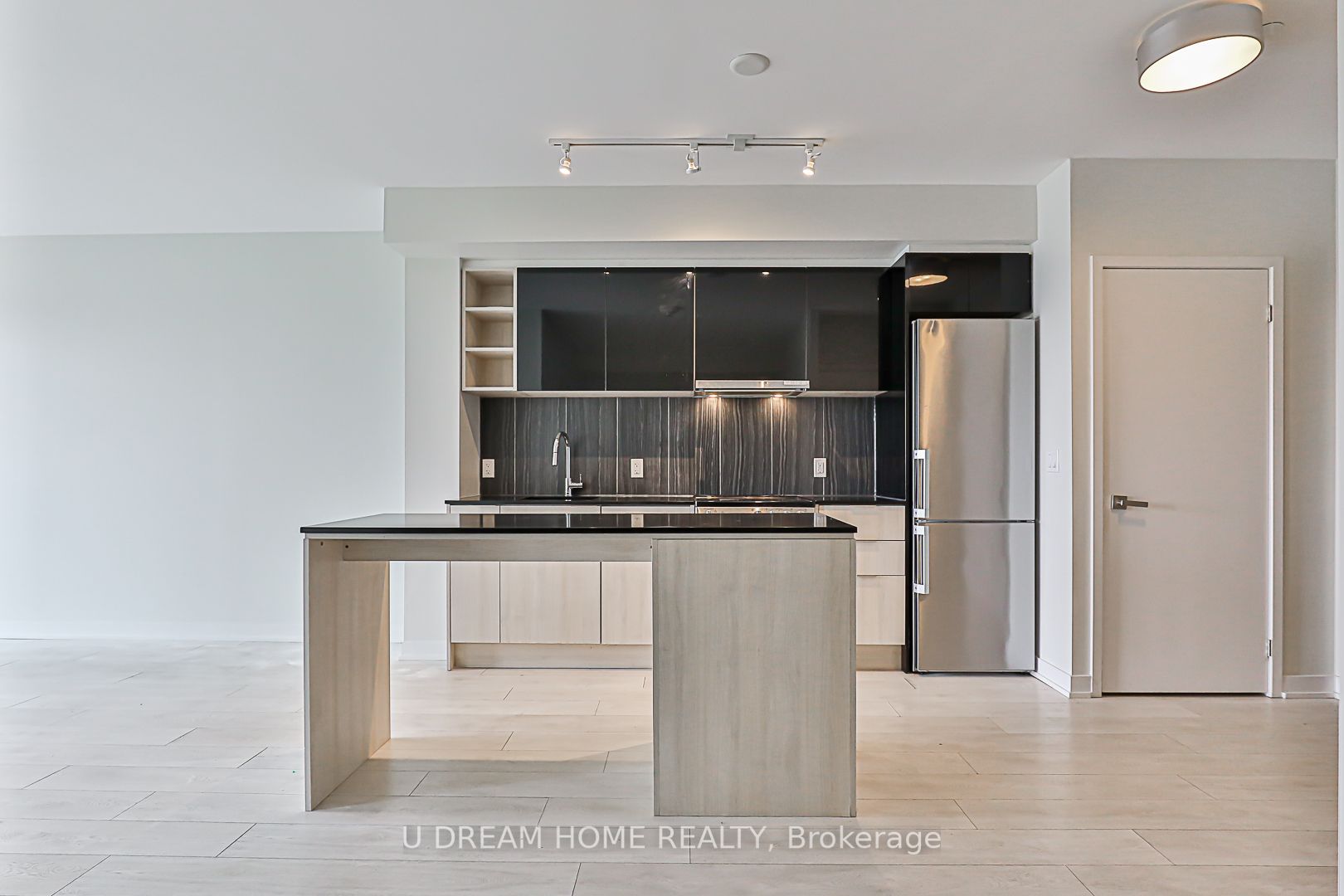 31 Tippett Rd, #636