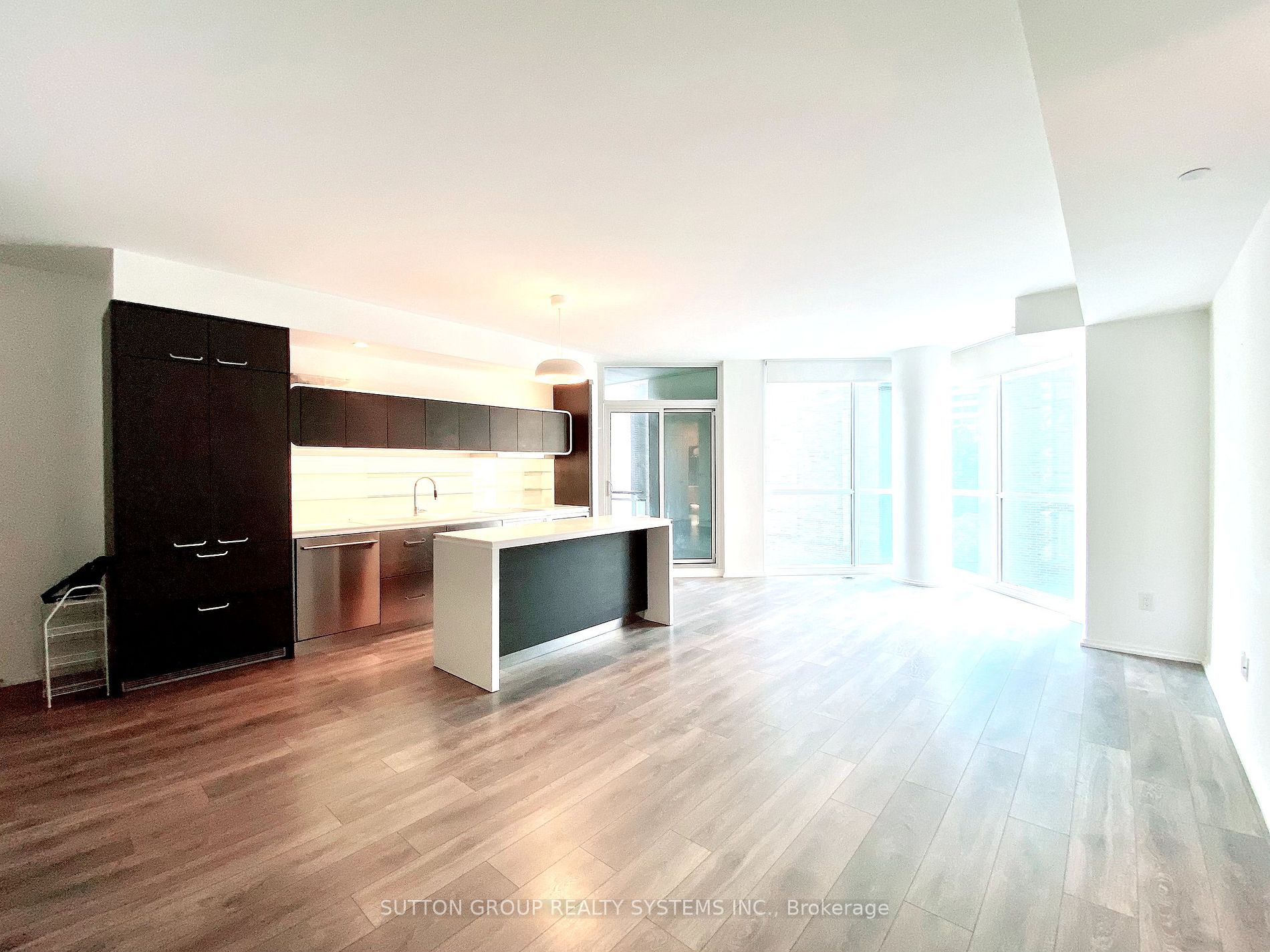 45 Charles St E, #306