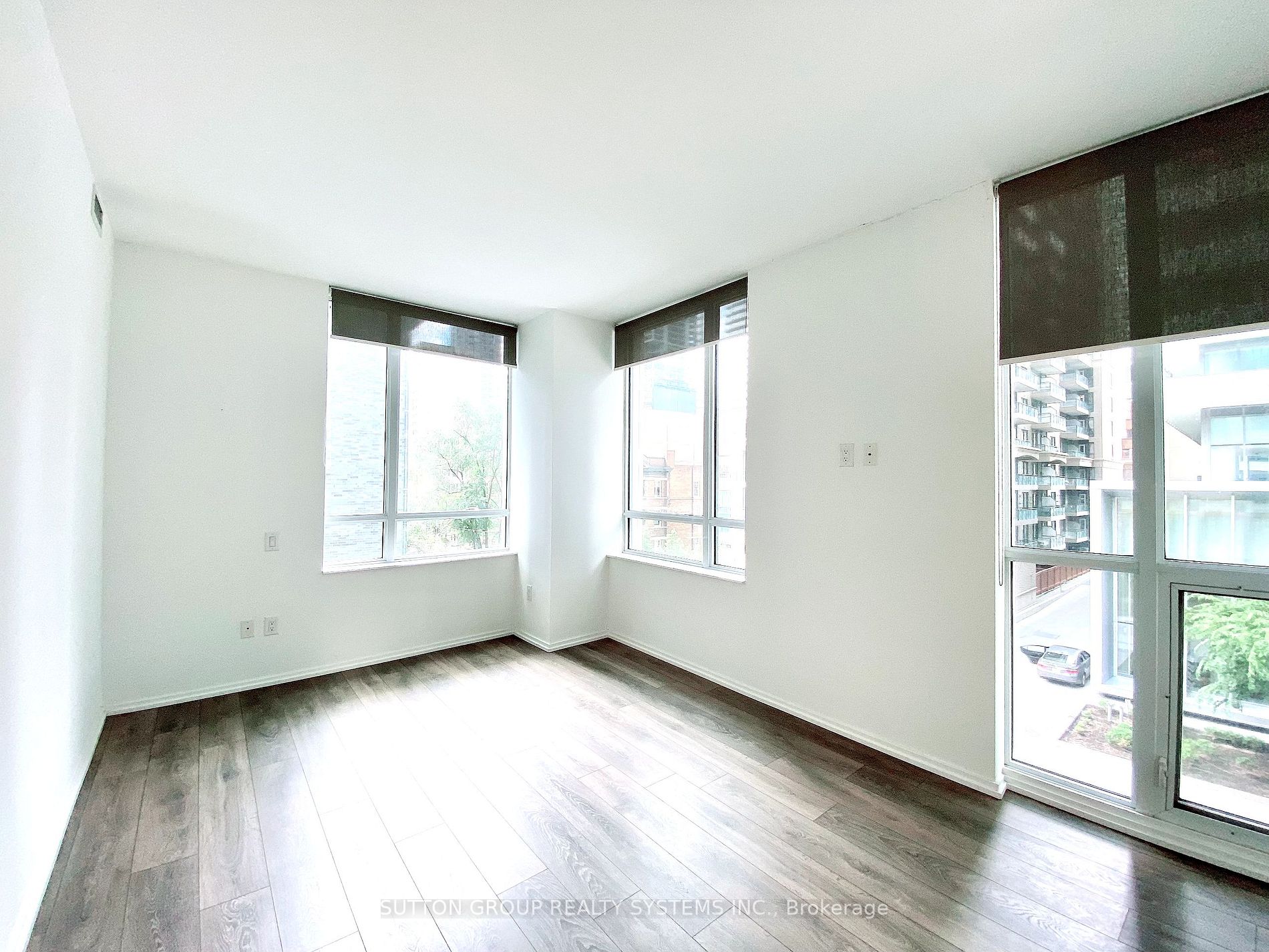 45 Charles St E, #306