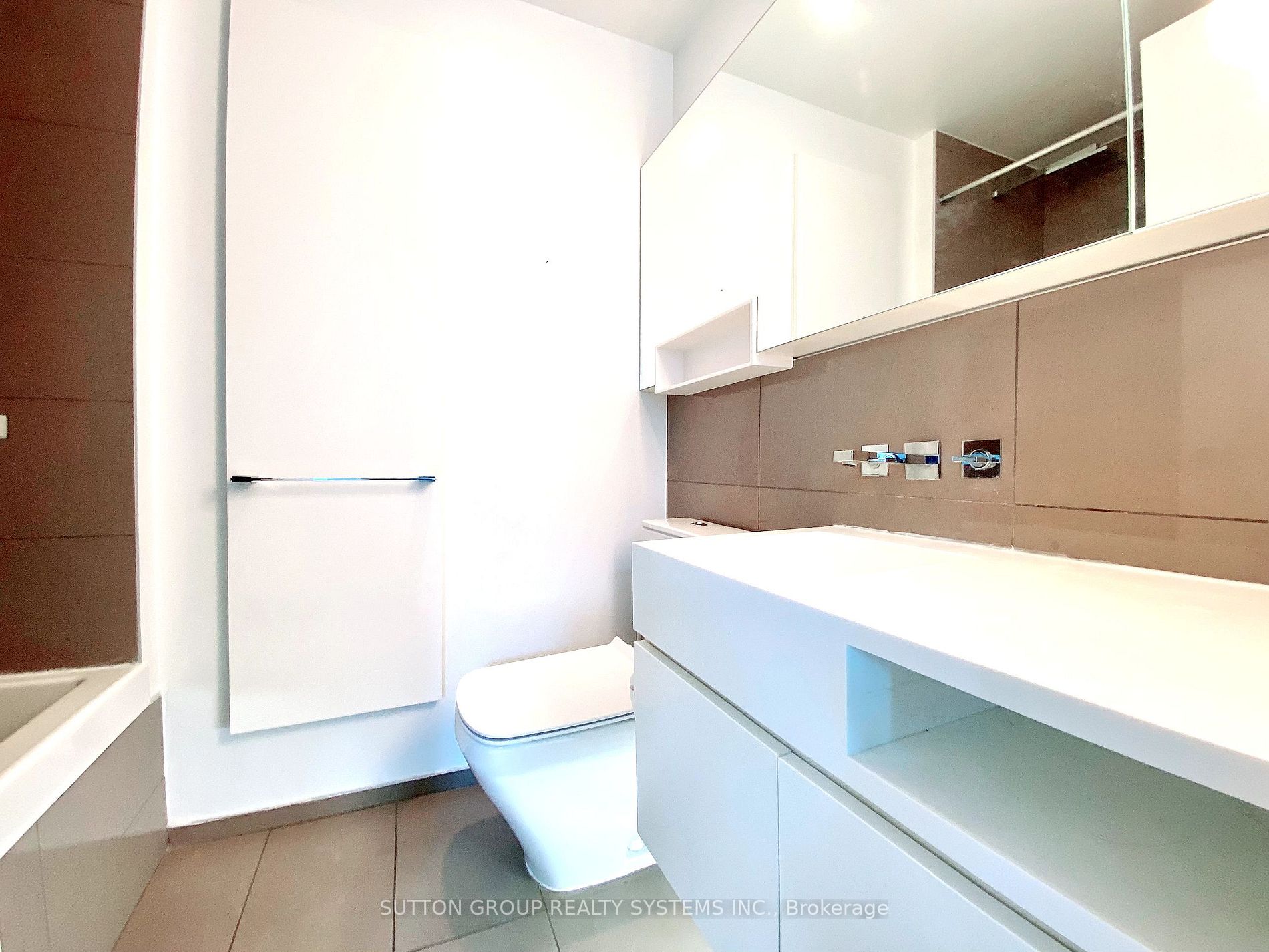 45 Charles St E, #306