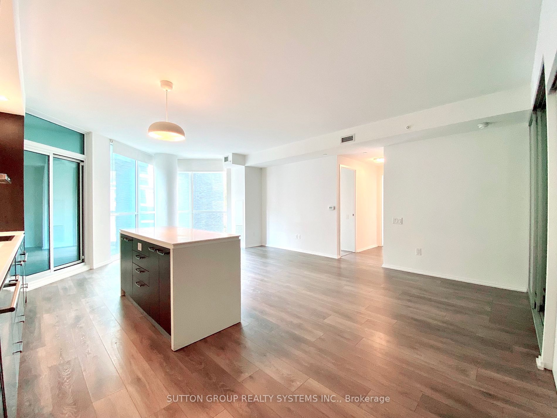 45 Charles St E, #306