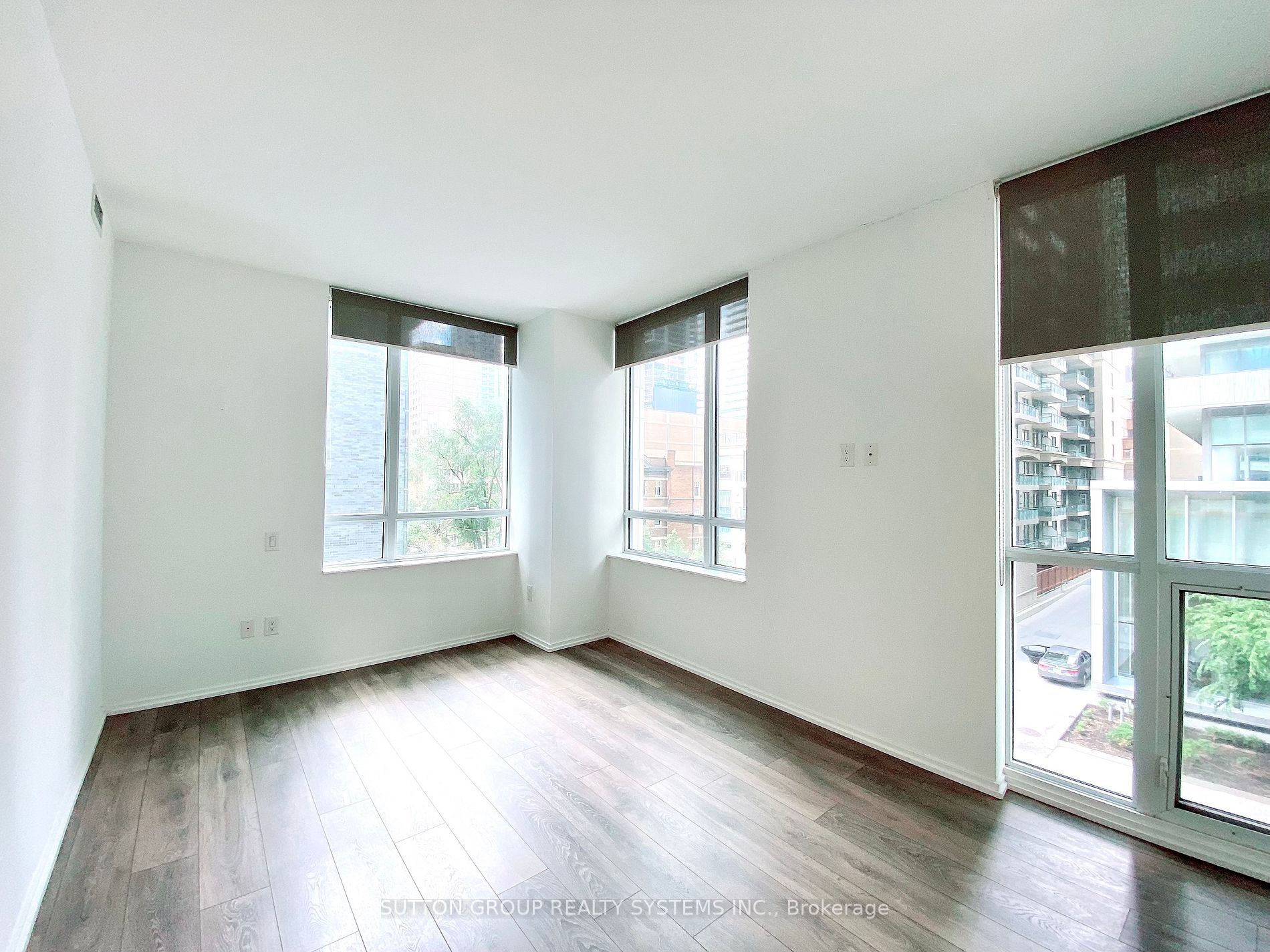 45 Charles St E, #306