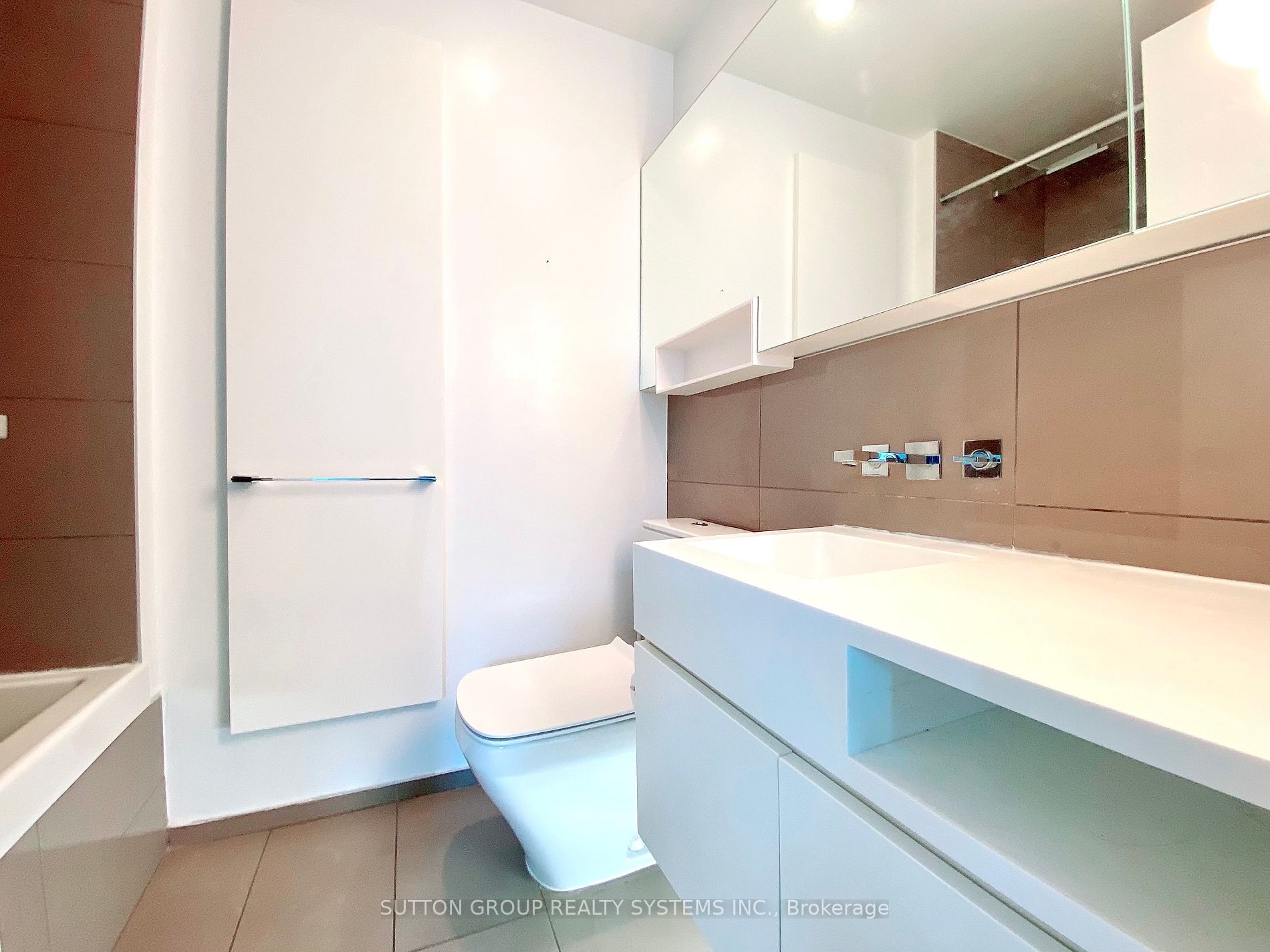45 Charles St E, #306