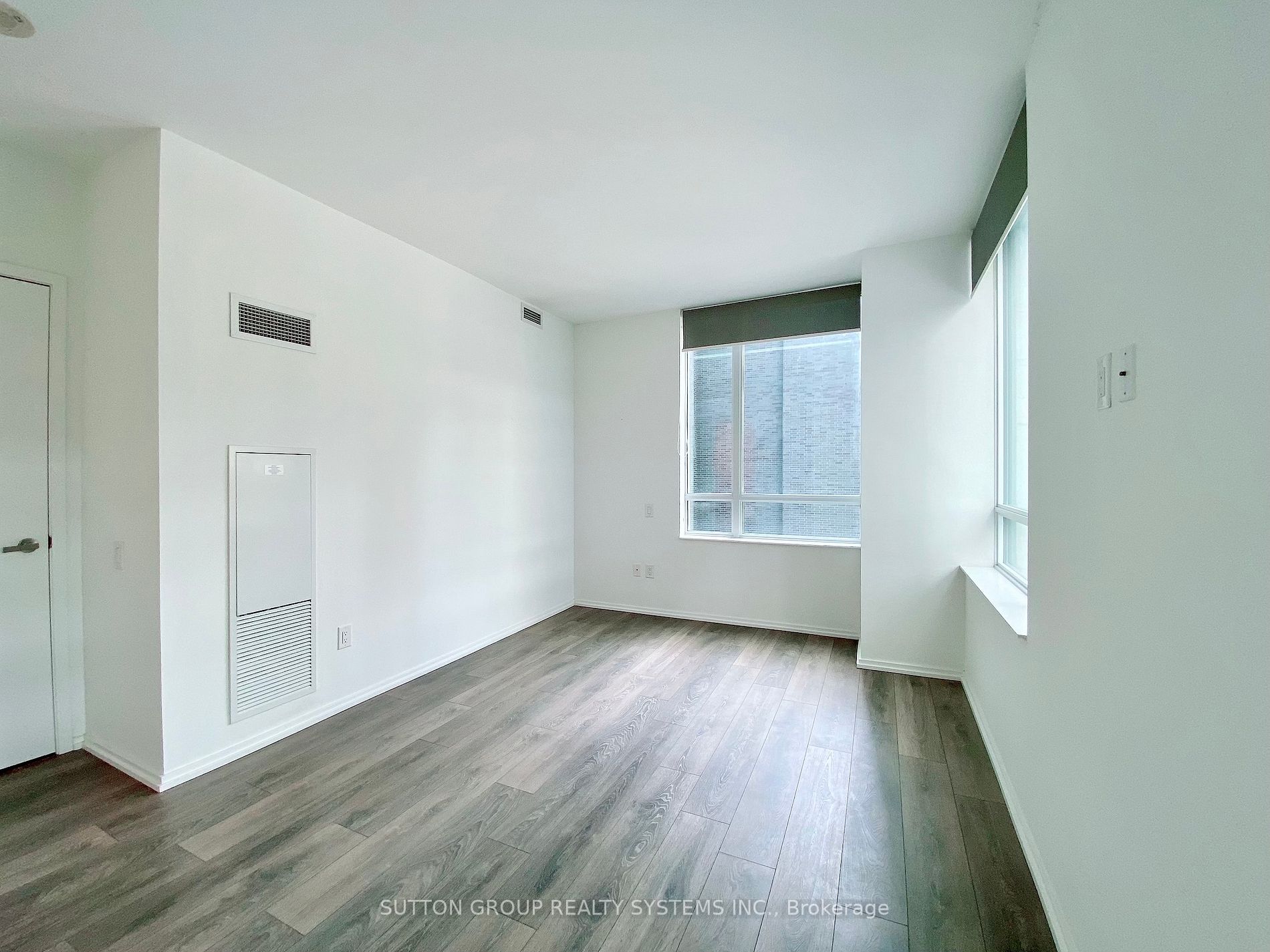 45 Charles St E, #306