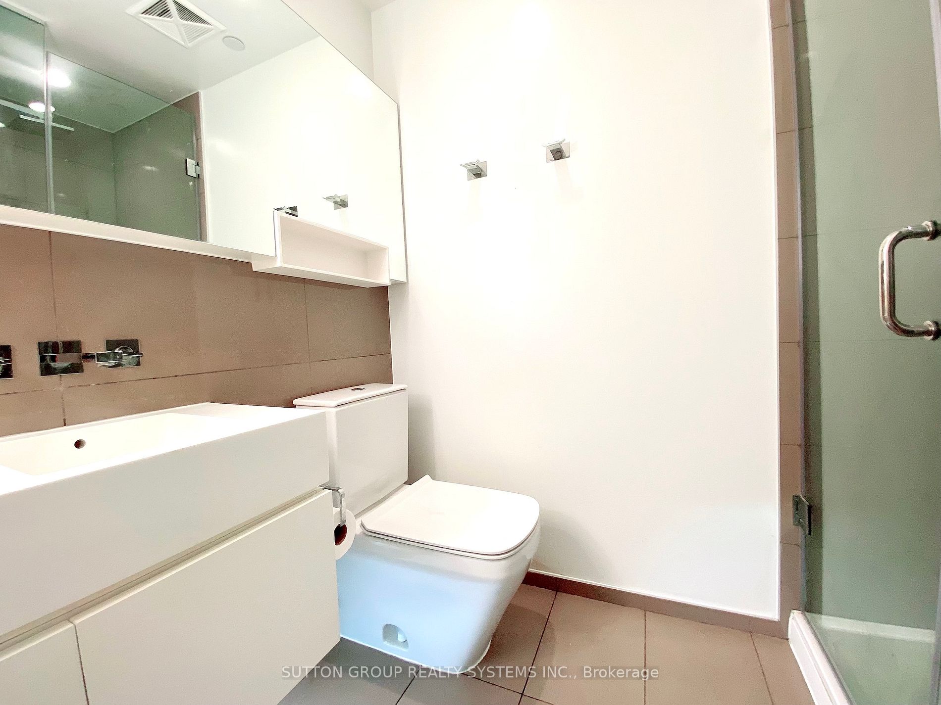 45 Charles St E, #306