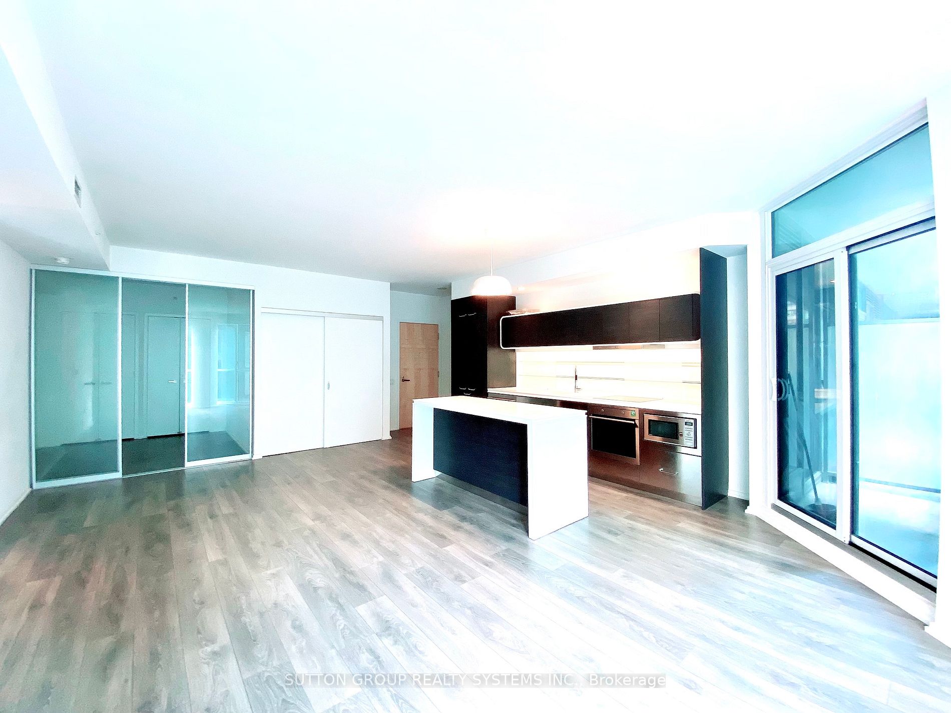 45 Charles St E, #306