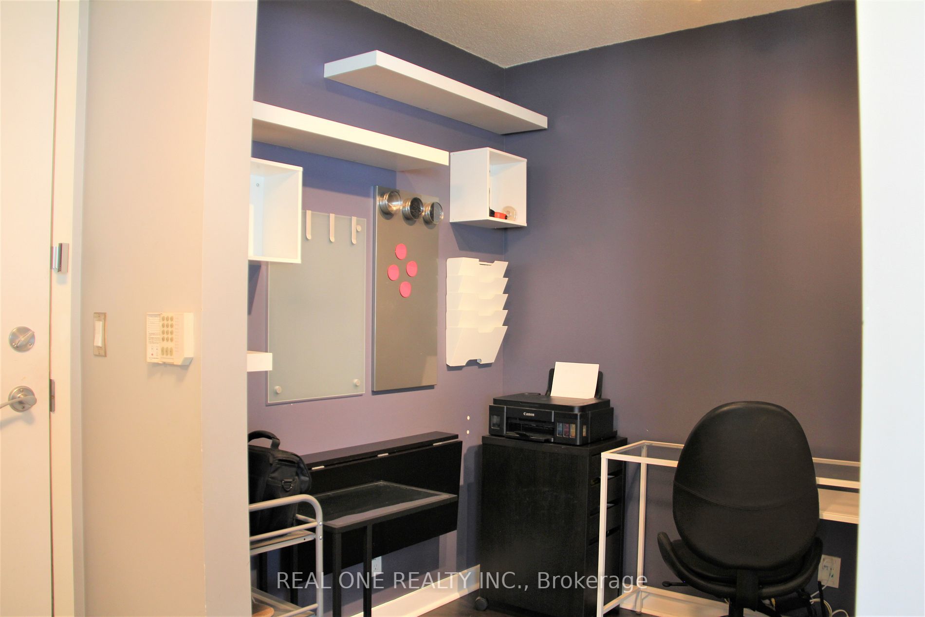 81 Navy Wharf Crt, #1212