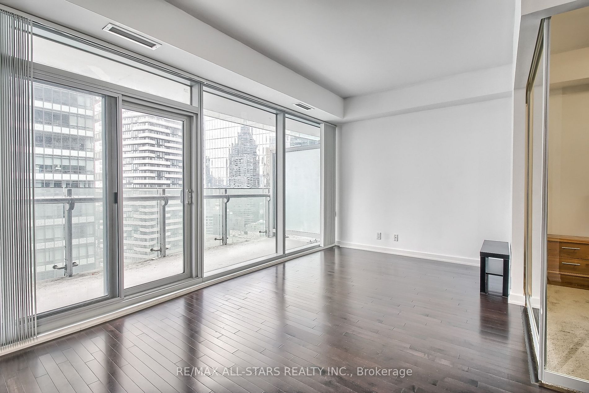 14 York St, #2712