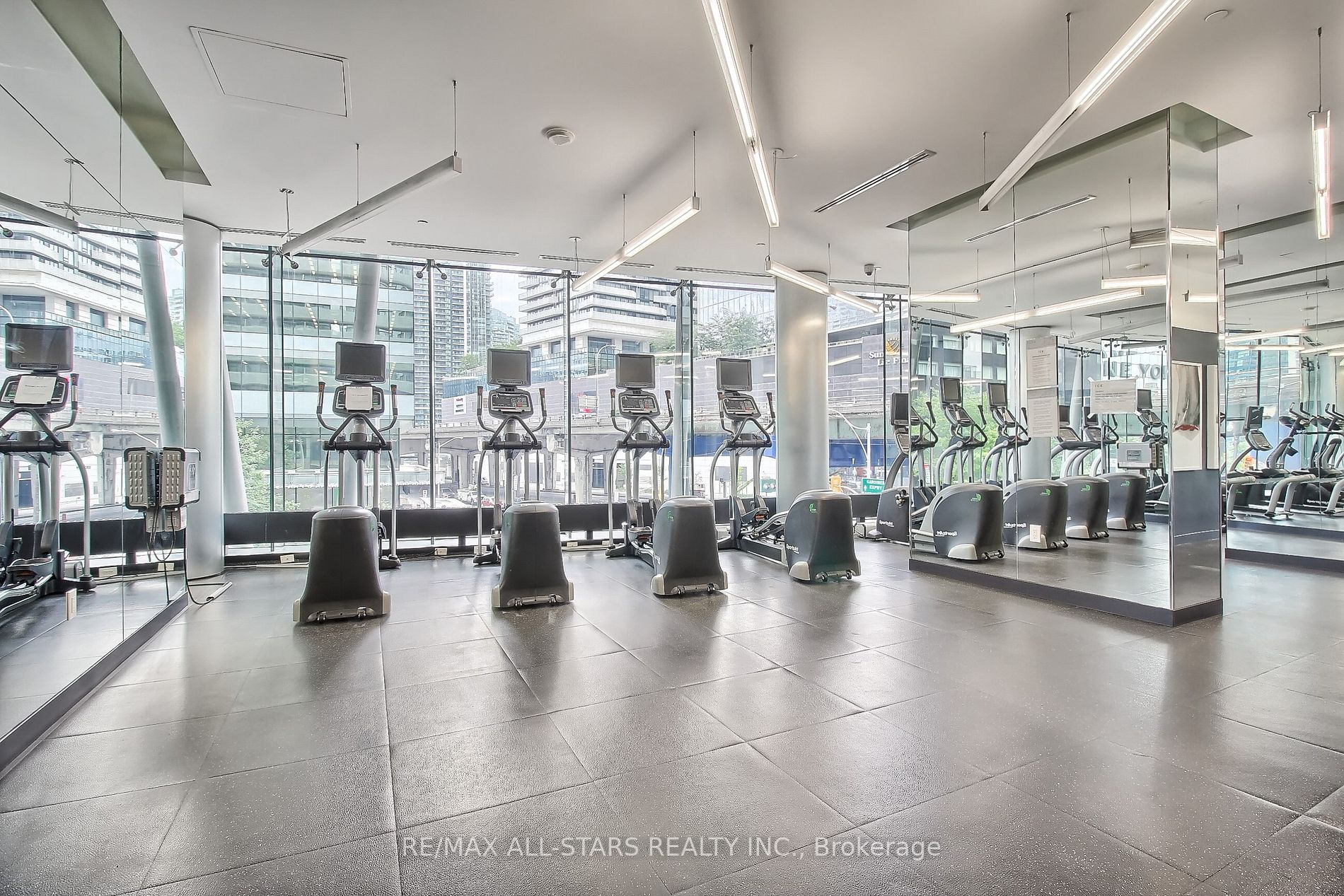 14 York St, #2712