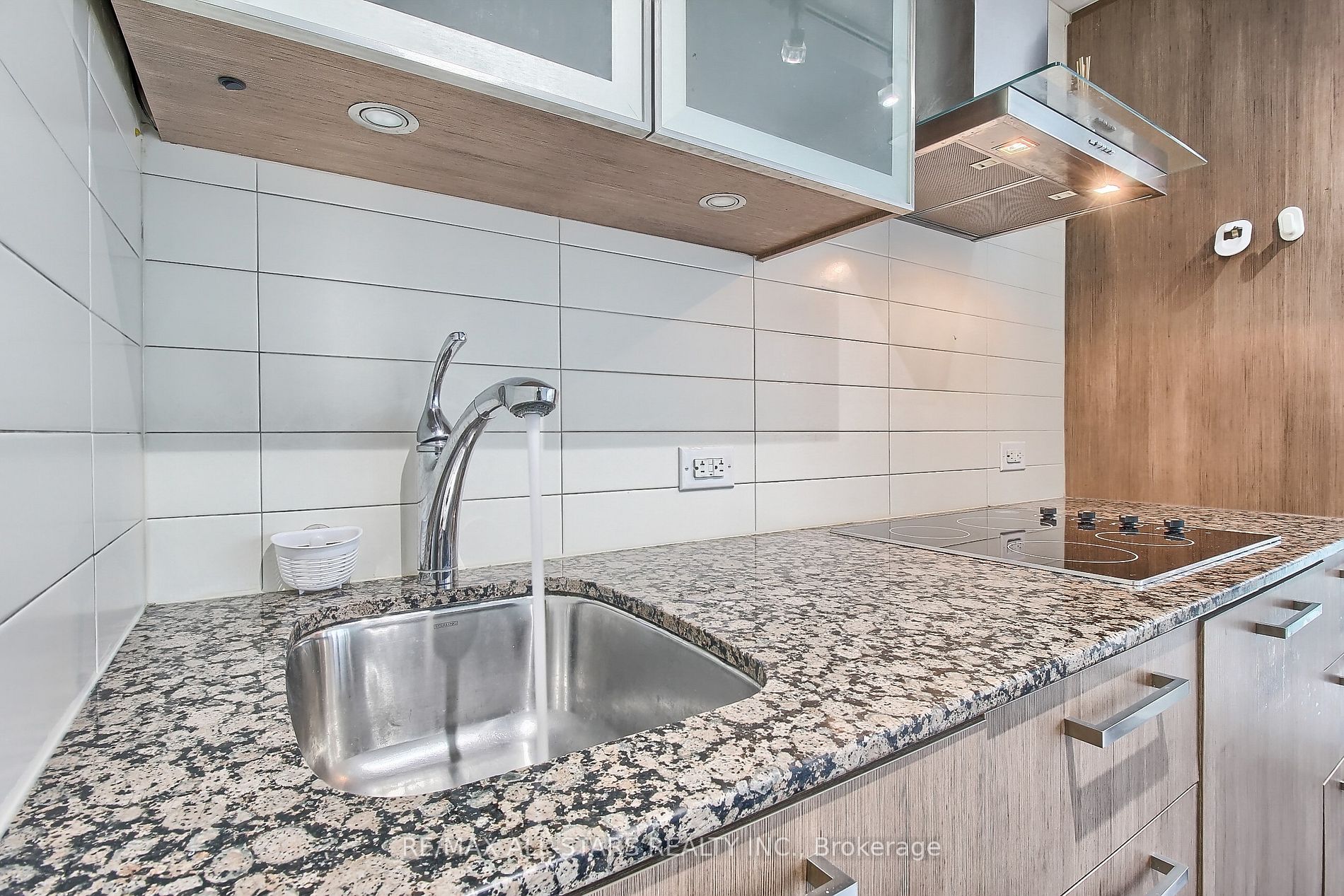 14 York St, #2712
