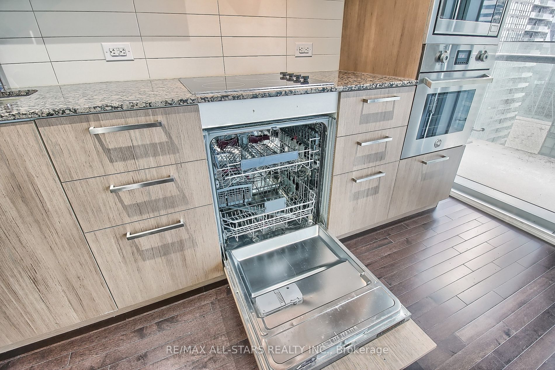 14 York St, #2712