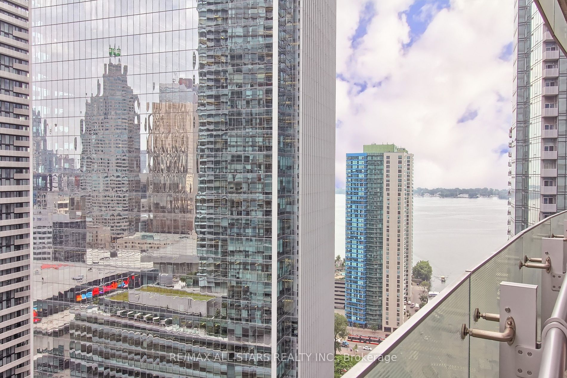 14 York St, #2712