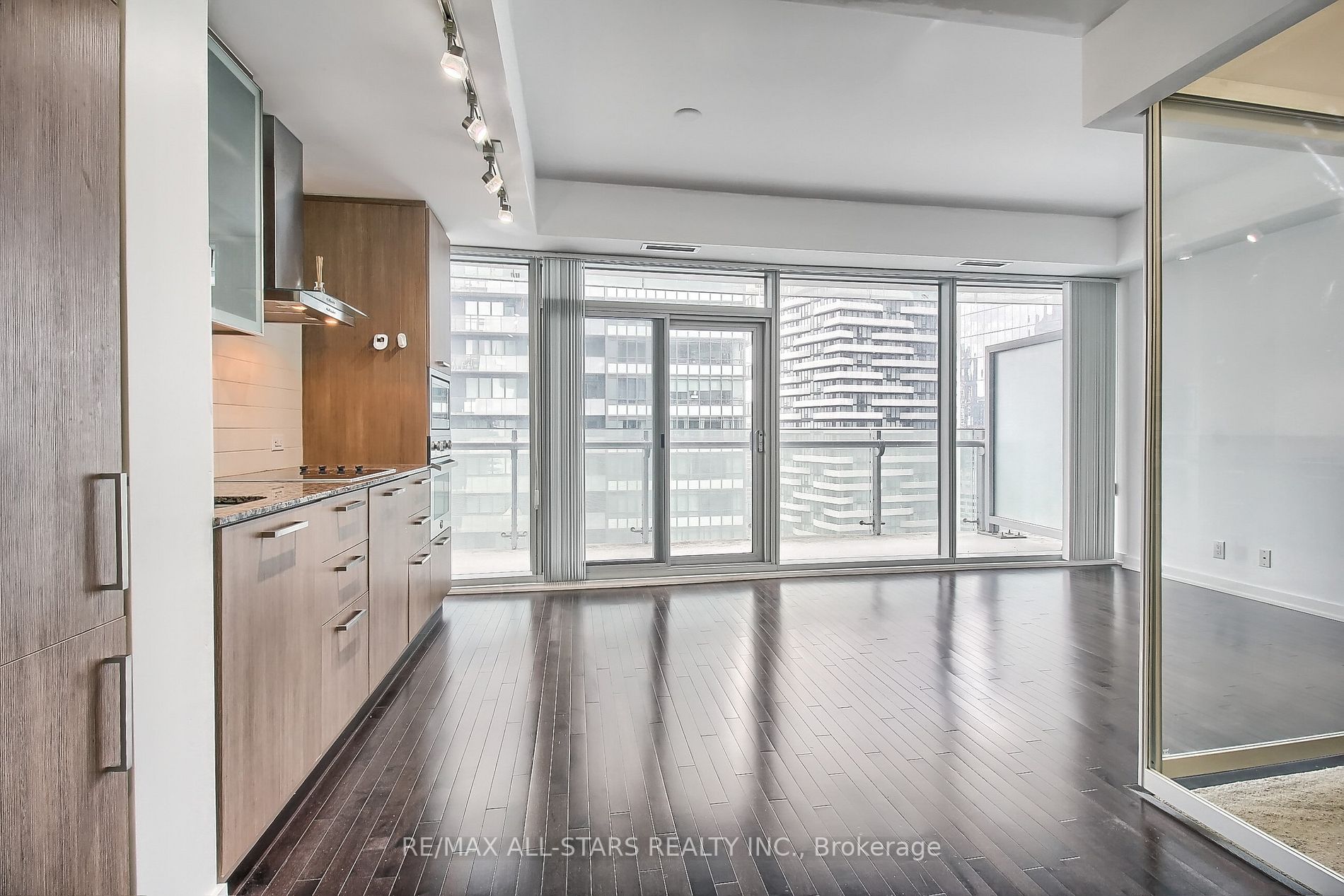 14 York St, #2712