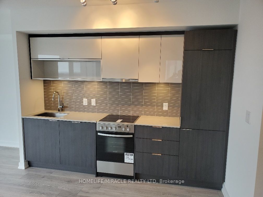 159 Wellesley St E, #604